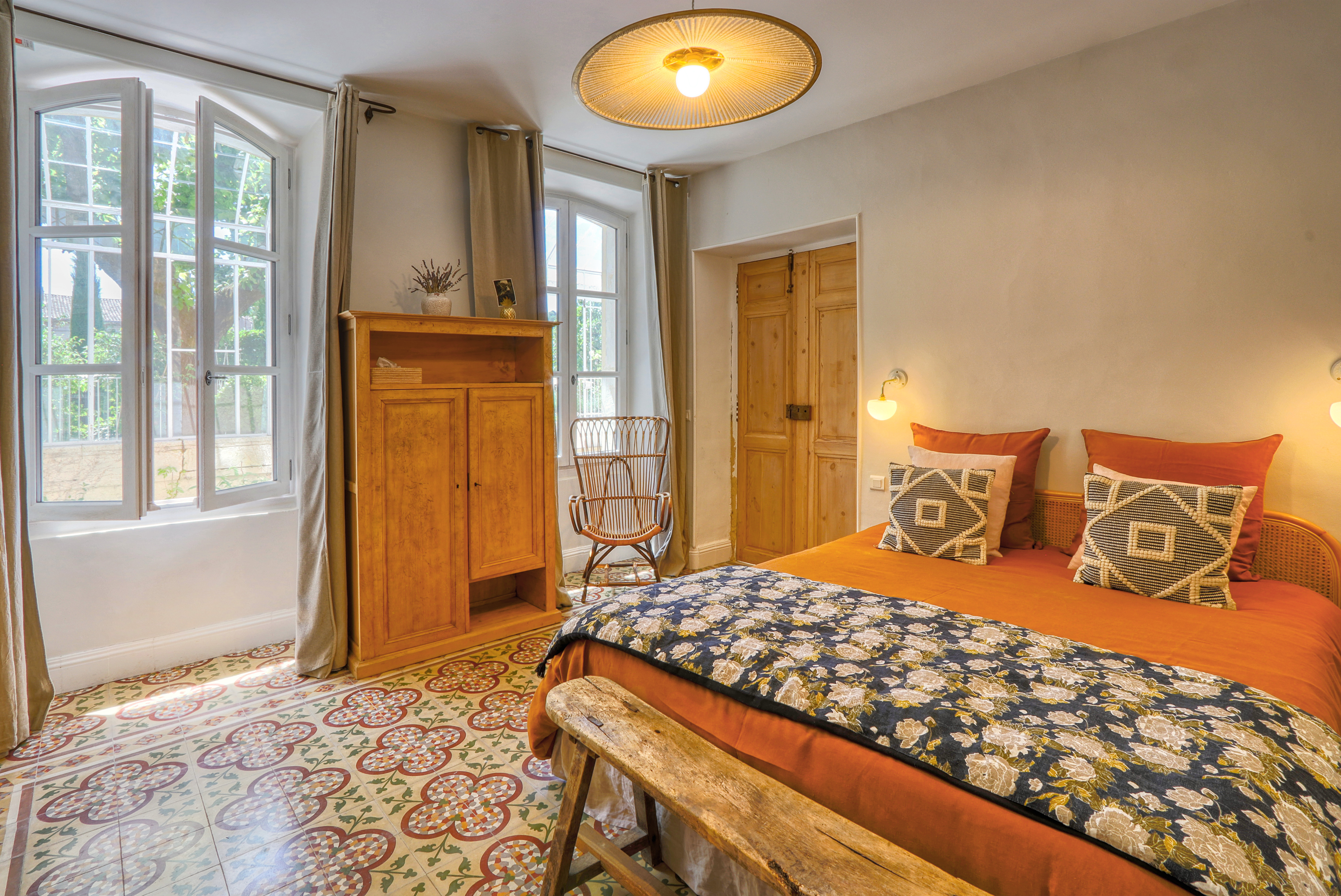 French property for sale in Apt, Vaucluse - €1,690,000 - photo 