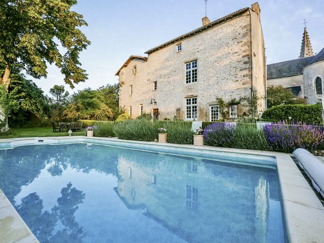 French property for sale in Pressigny, Deux-Sèvres - €670,250 - photo 