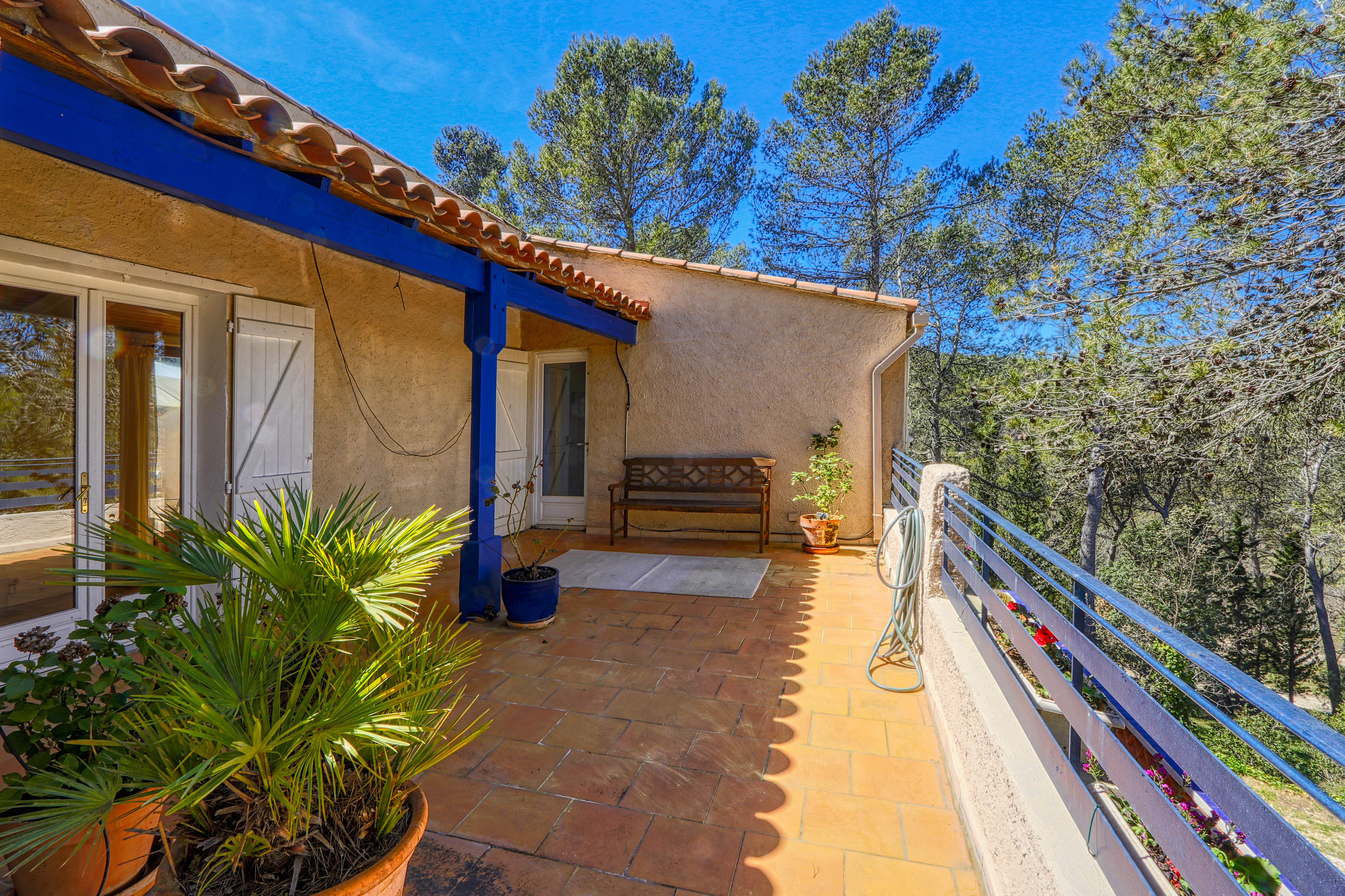 French property for sale in Belcodène, Bouches-du-Rhône - €825,000 - photo 