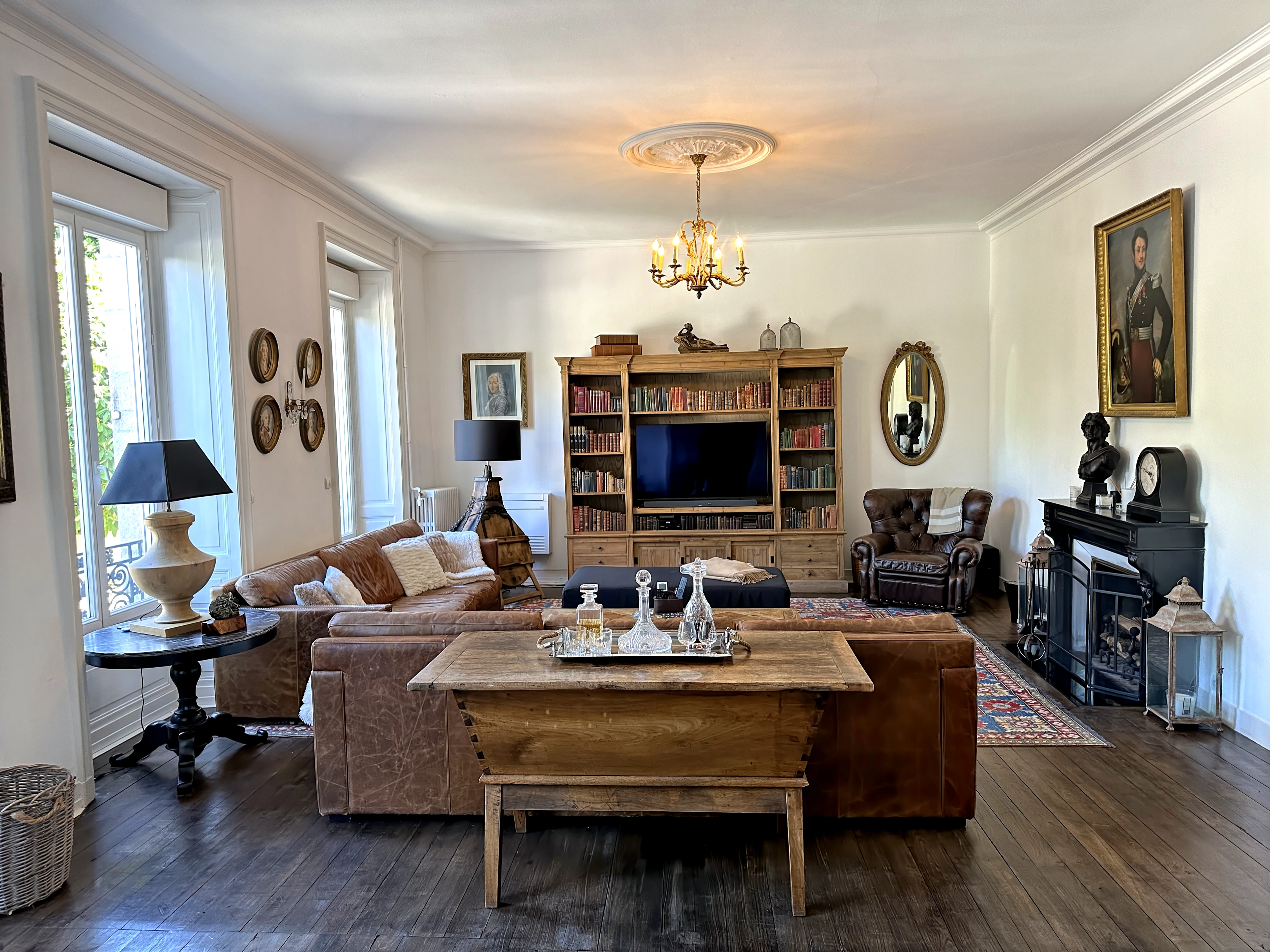 French property for sale in Châlus, Haute-Vienne - €895,000 - photo 