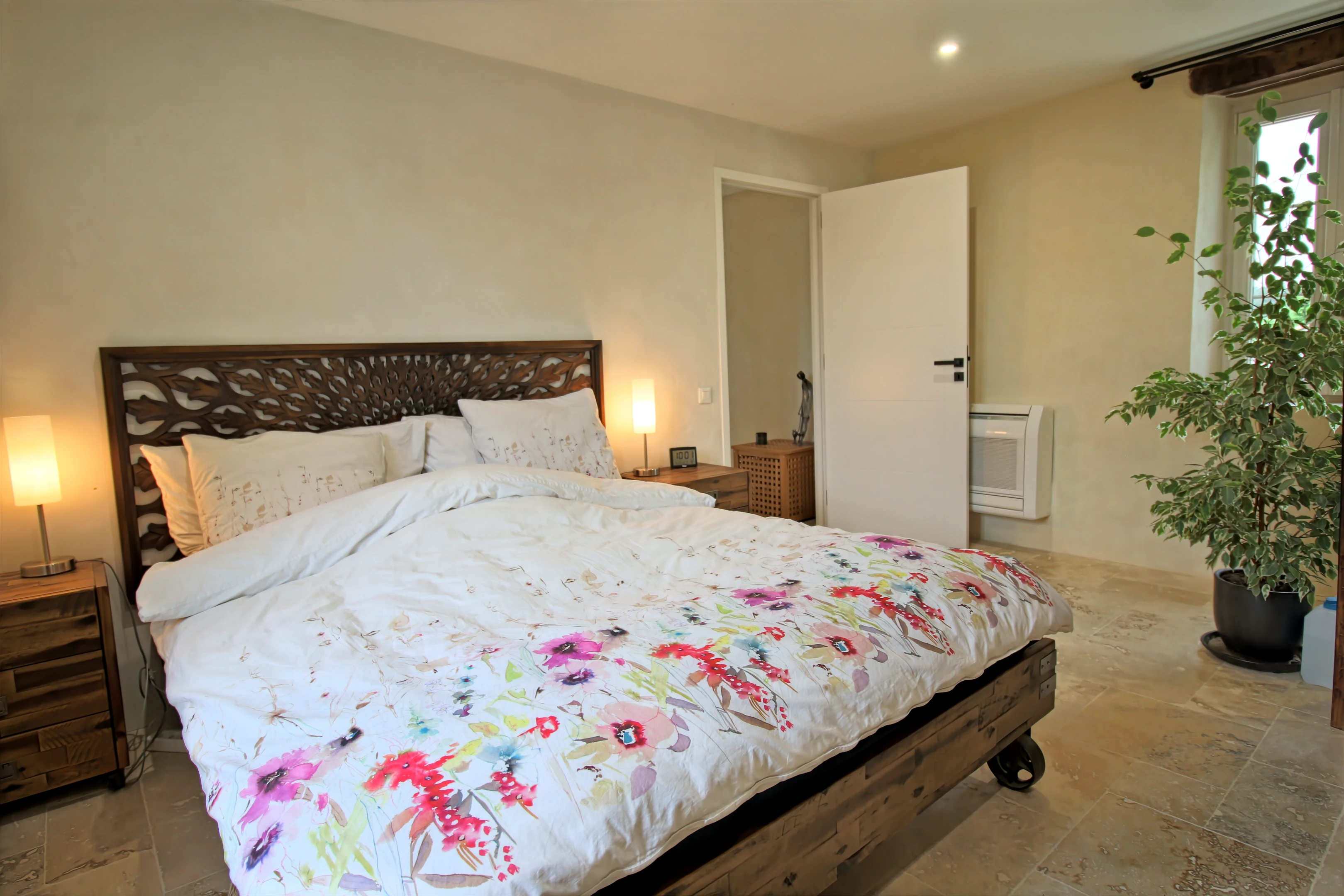 Propriété en France à vendre à Barjac, Gard - €635 000 - photo 