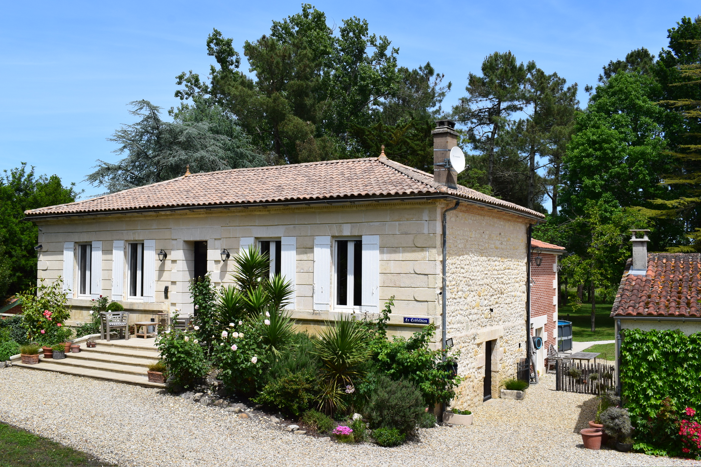French property for sale in Gaillan-en-Médoc, Gironde - €649,000 - photo 