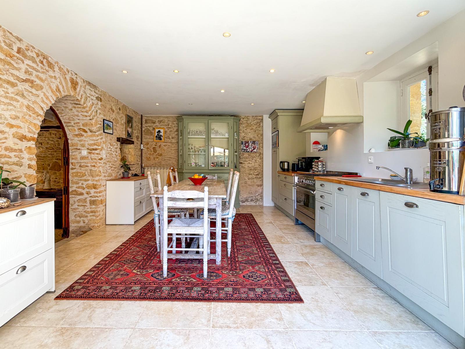 French property for sale in La Chapelle-Aubareil, Dordogne - €895,000 - photo 