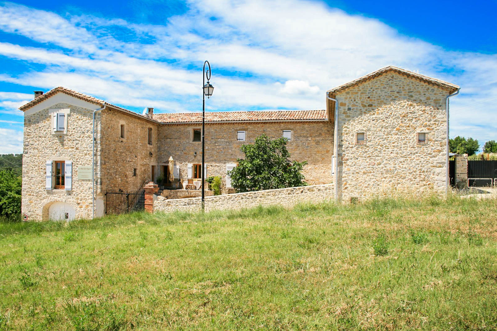 Propriété en France à vendre à Vézénobres, Gard - €1 500 000 - photo 
