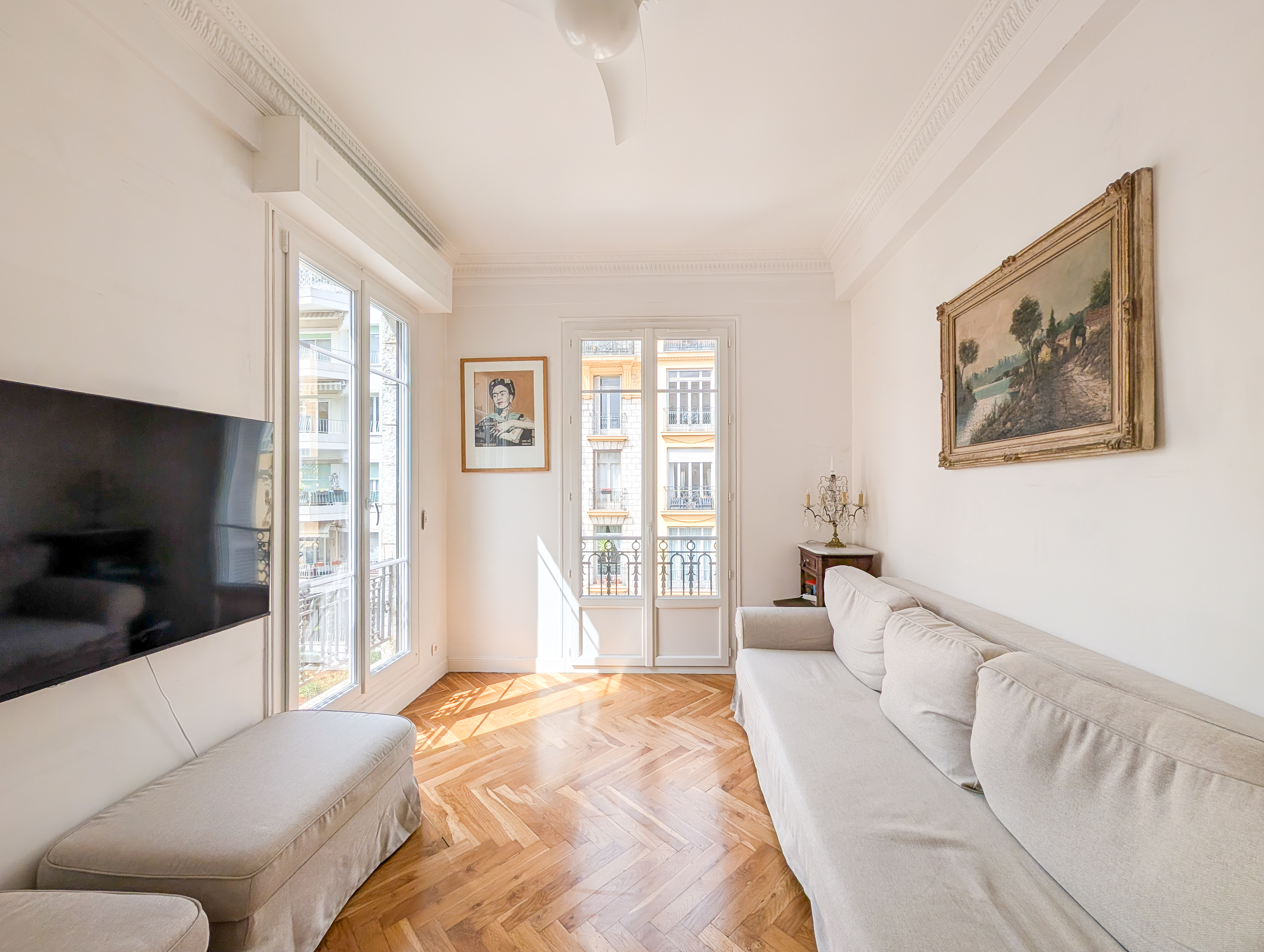 French property for sale in Nice, Alpes-Maritimes - €649,000 - photo 
