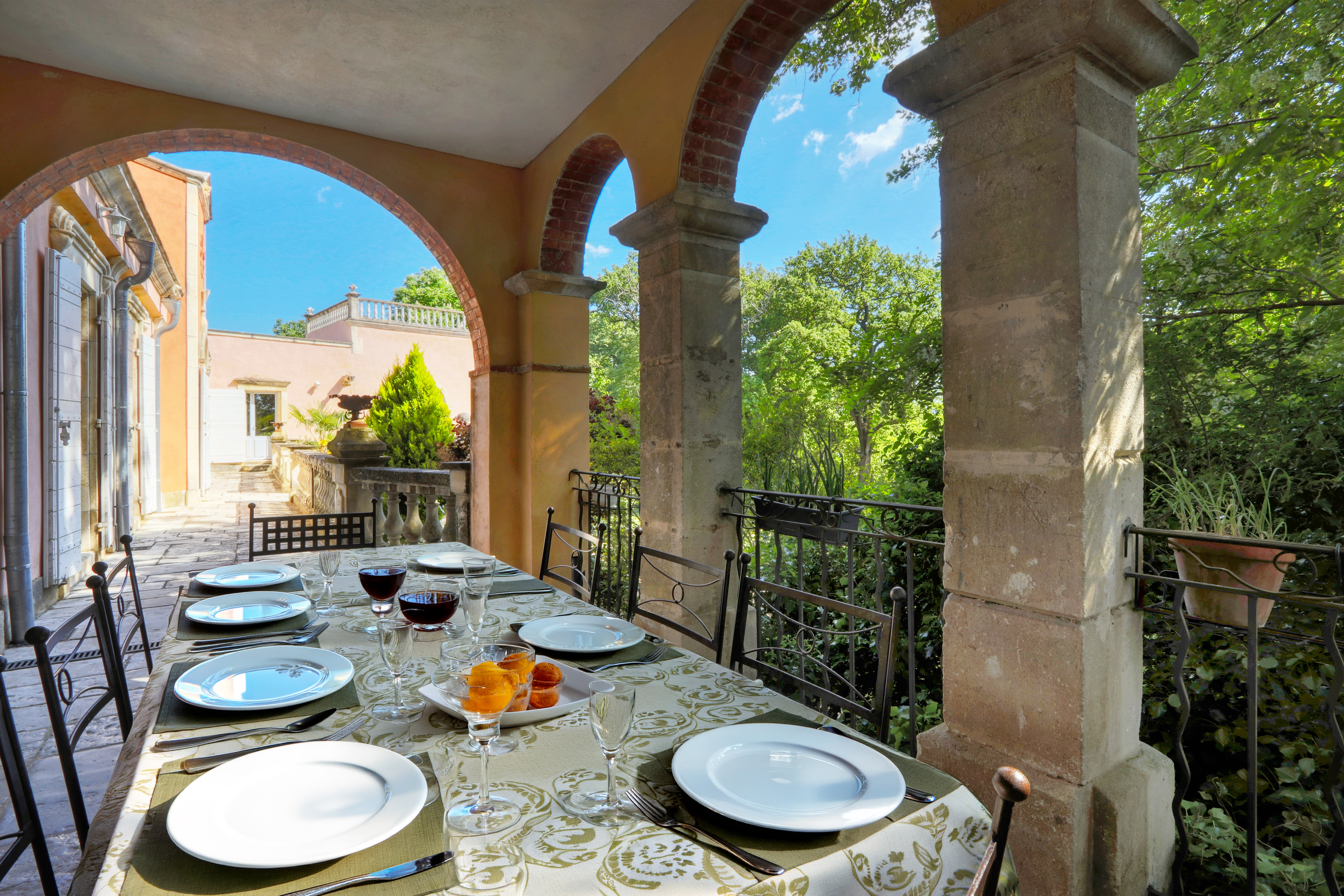 Propriété en France à vendre à Lourmarin, Vaucluse - €1 700 000 - photo 