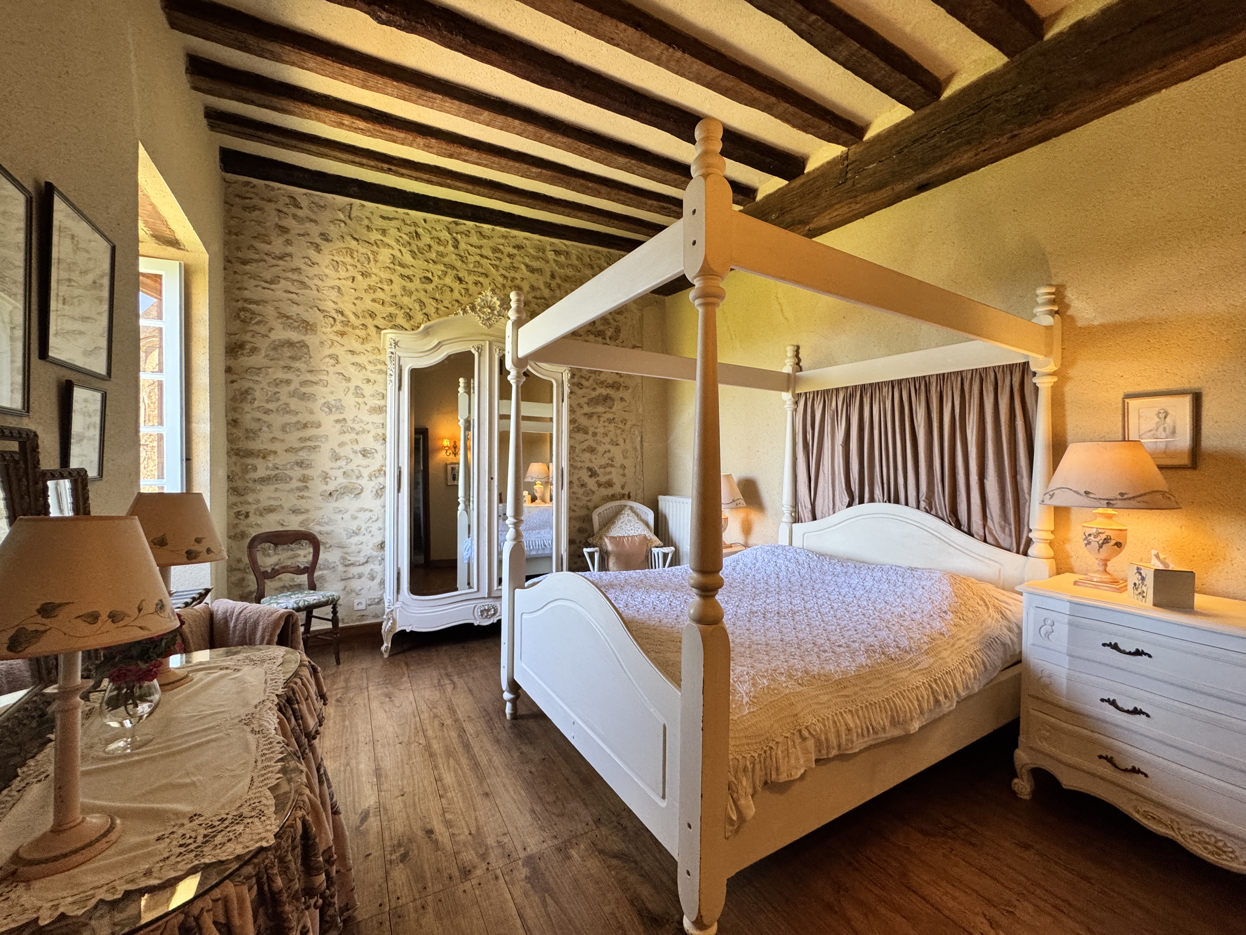 French property for sale in Pressigny, Deux-Sèvres - €670,250 - photo 