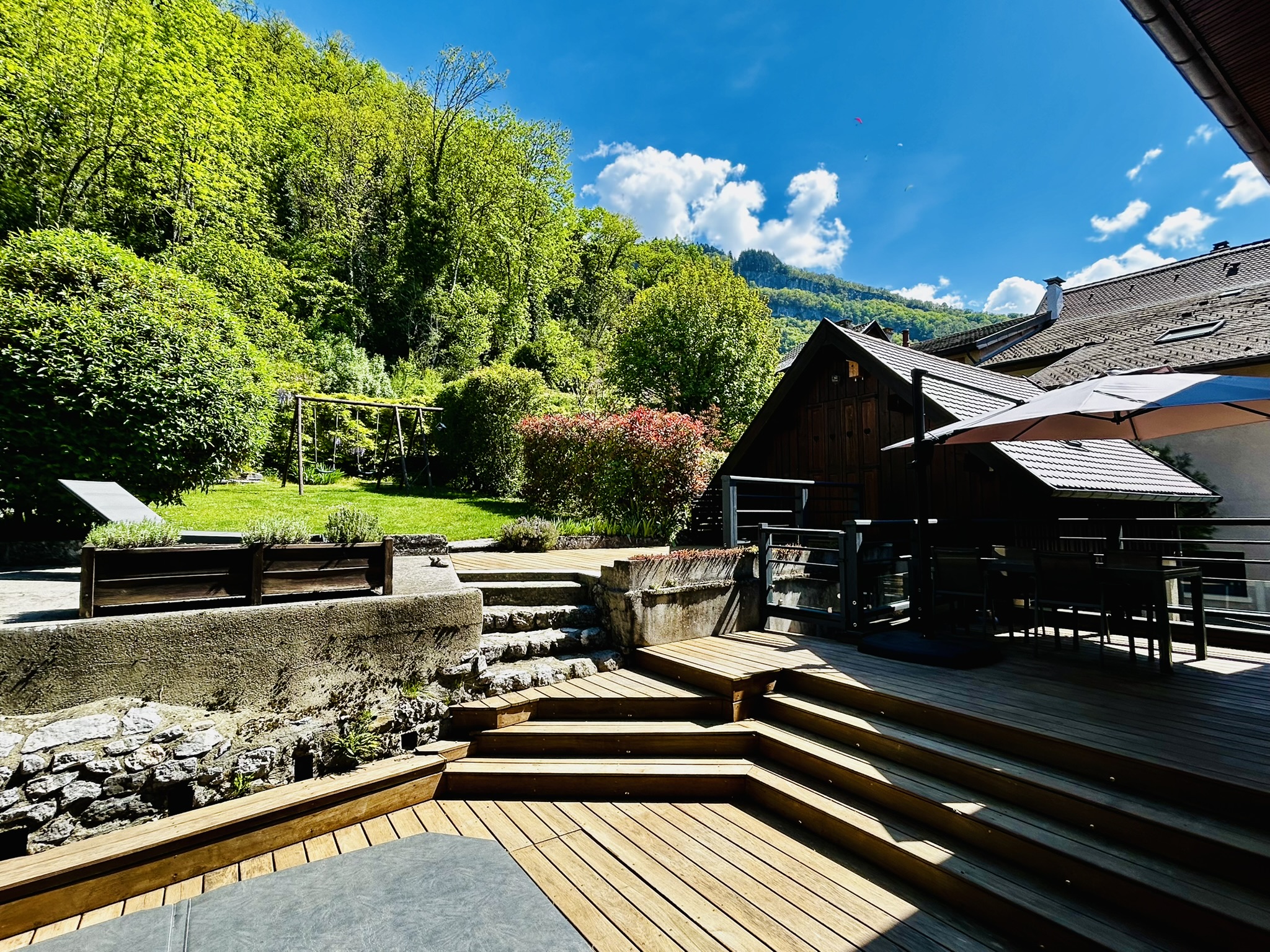 French property for sale in Talloires, Haute-Savoie - €1,025,000 - photo 