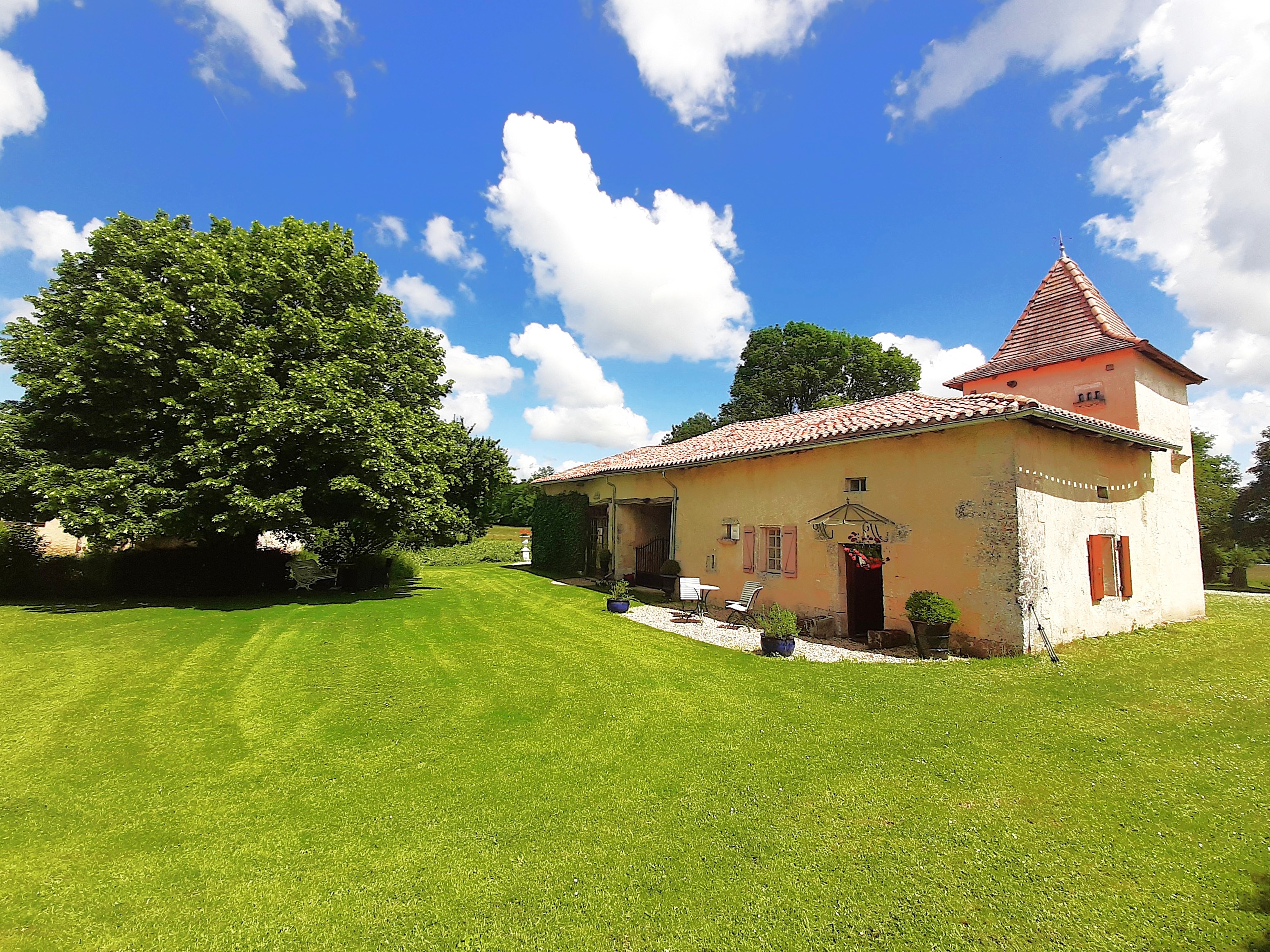 French property for sale in Verteillac, Dordogne - €636,000 - photo 