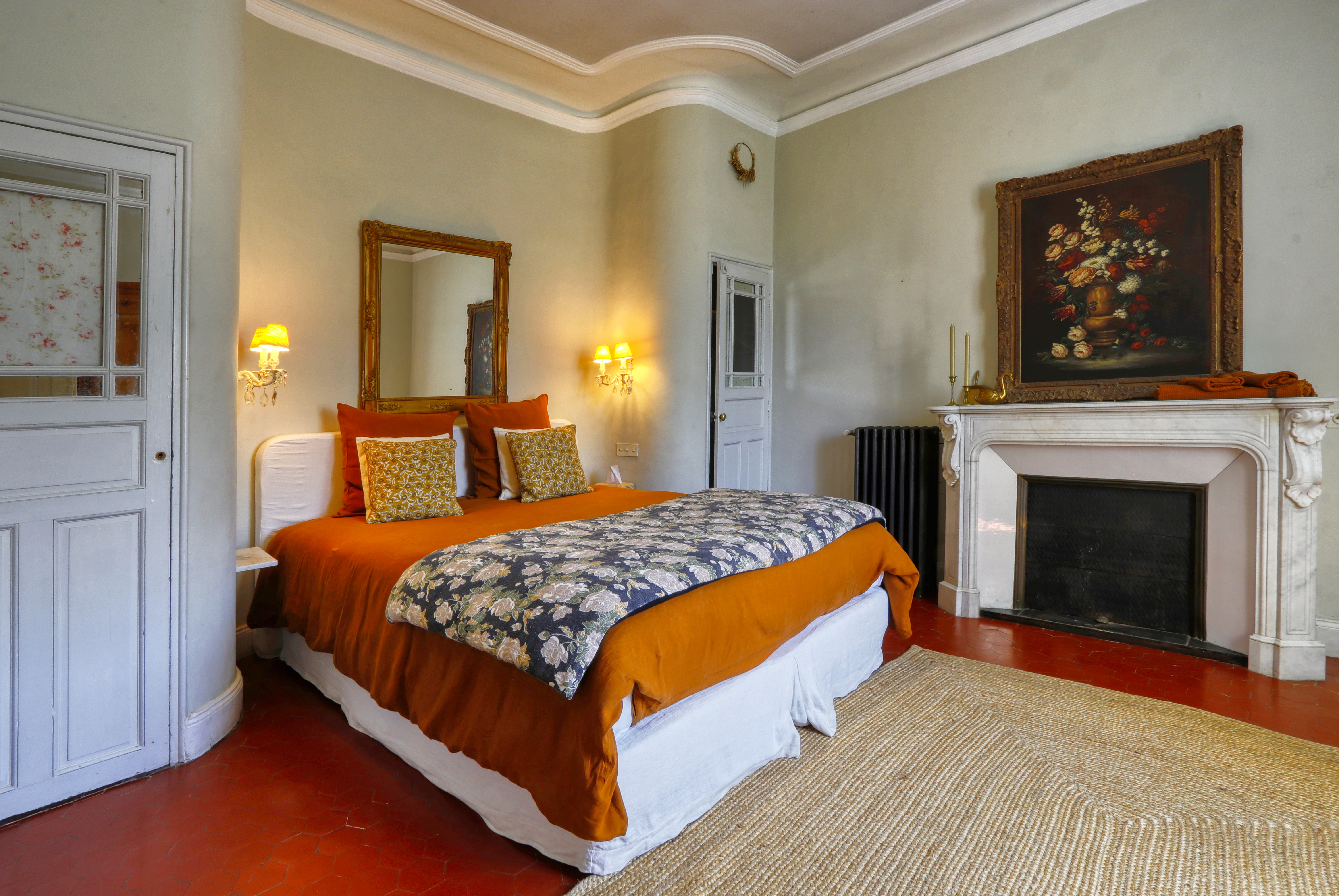 French property for sale in Apt, Vaucluse - €1,690,000 - photo 