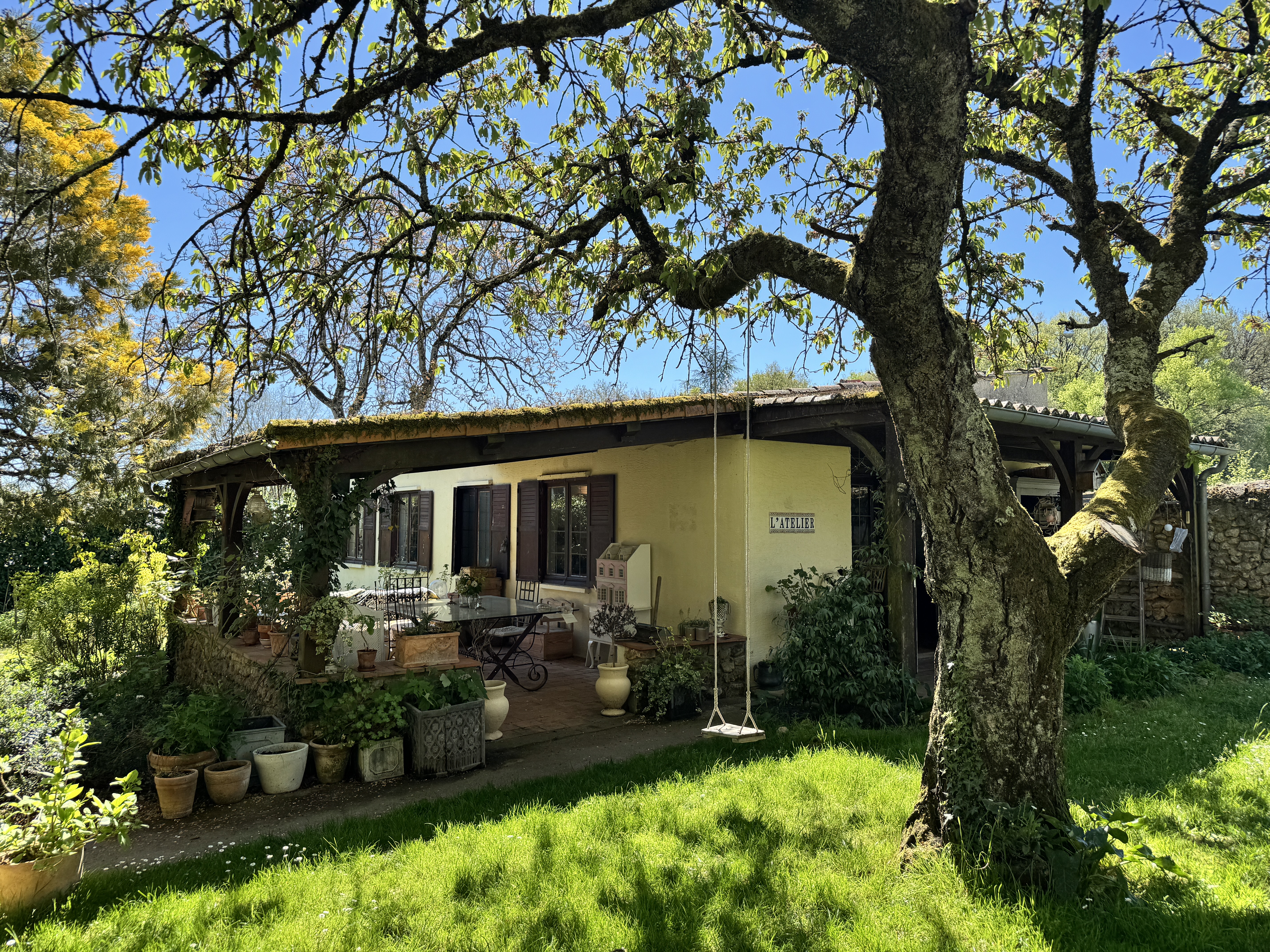 French property for sale in Pressigny, Deux-Sèvres - €670,250 - photo 