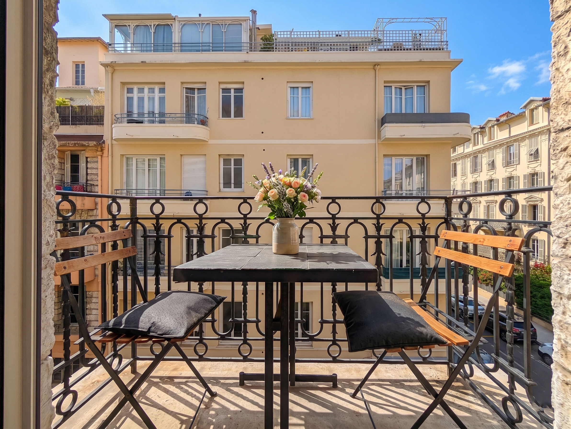 French property for sale in Nice, Alpes-Maritimes - €649,000 - photo 