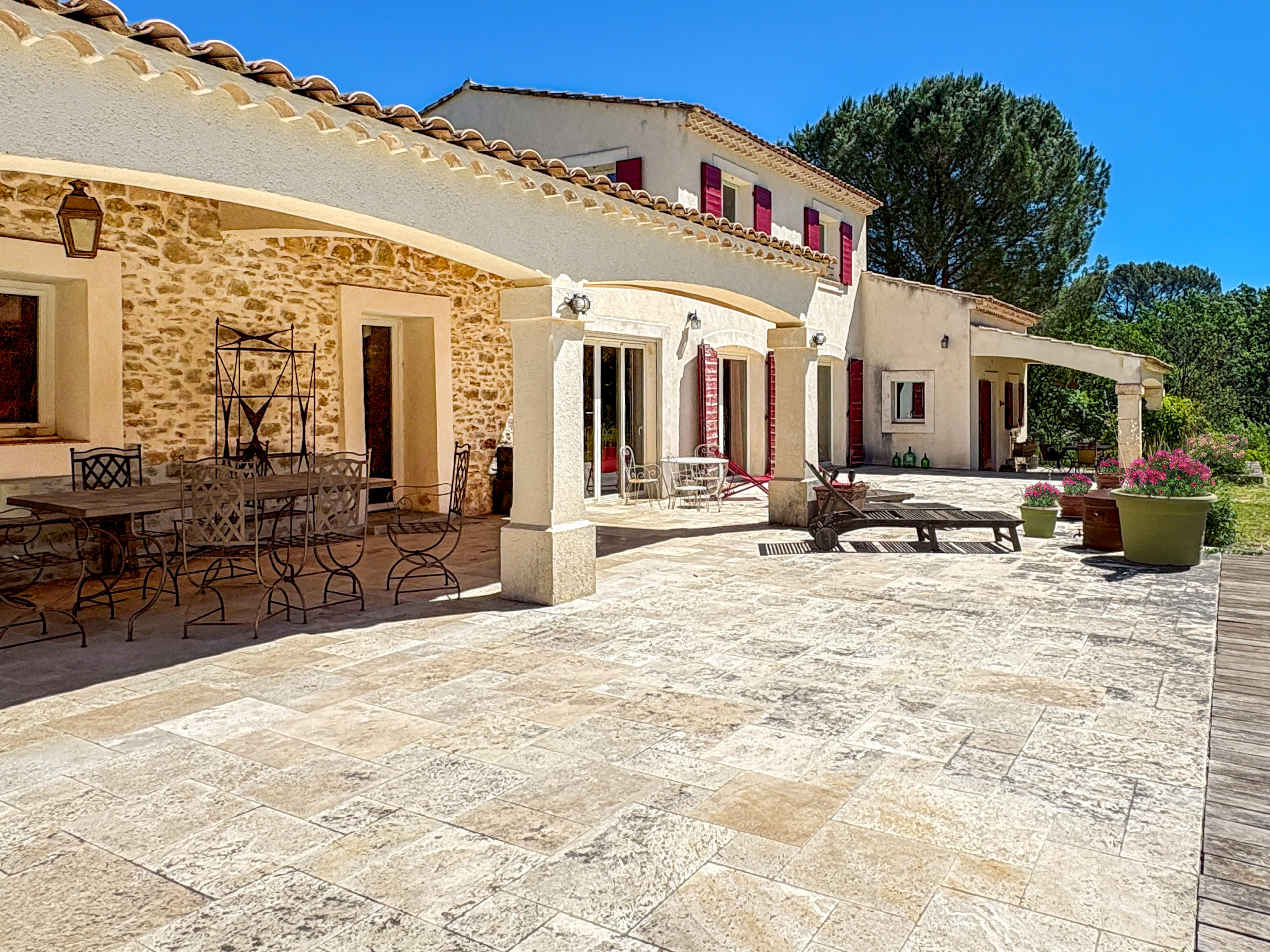 Propriété en France à vendre à Trets, Bouches-du-Rhône - €1 095 000 - photo 