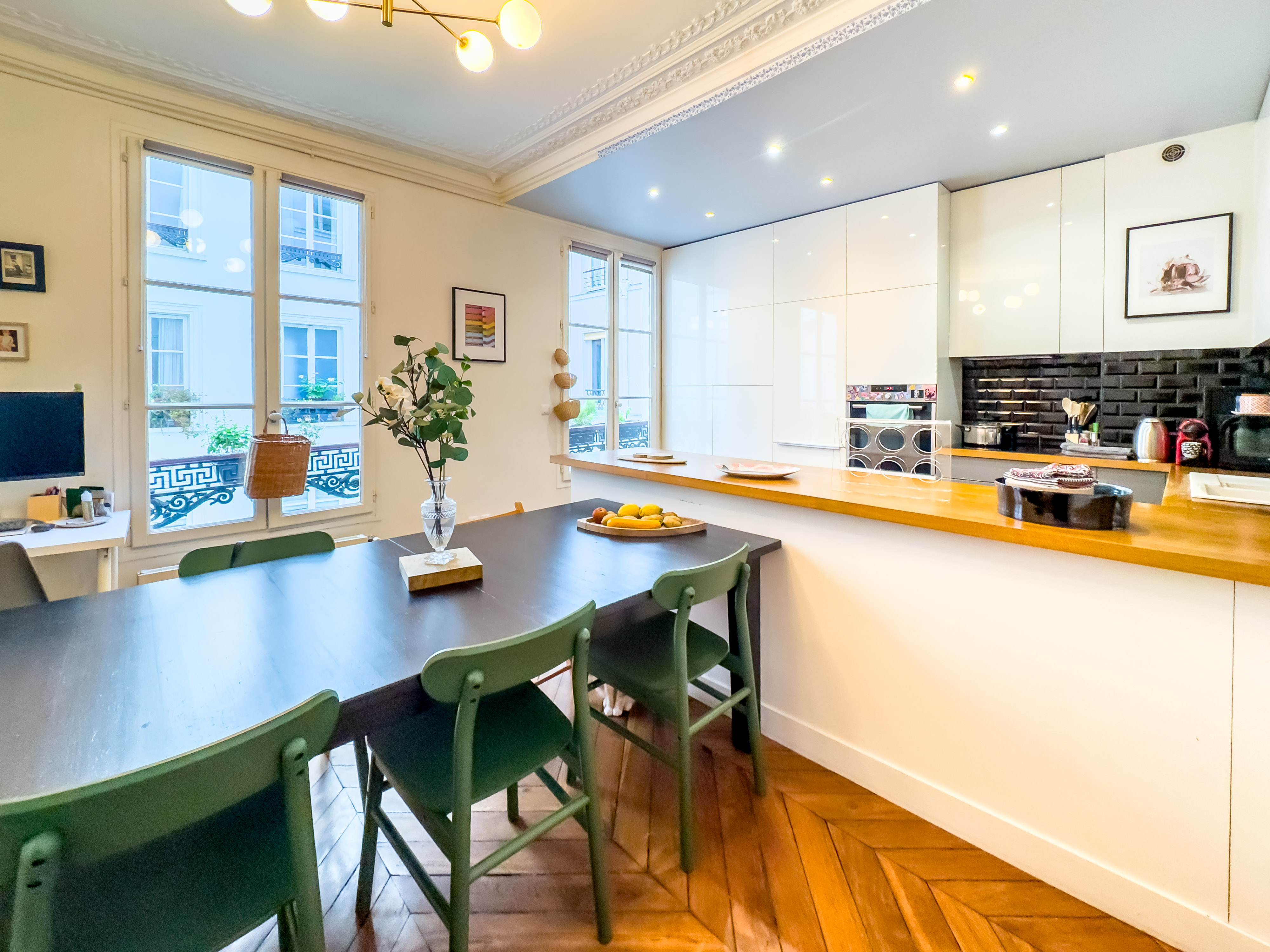French property for sale in Paris 10e Arrondissement, Paris - €920,000 - photo 