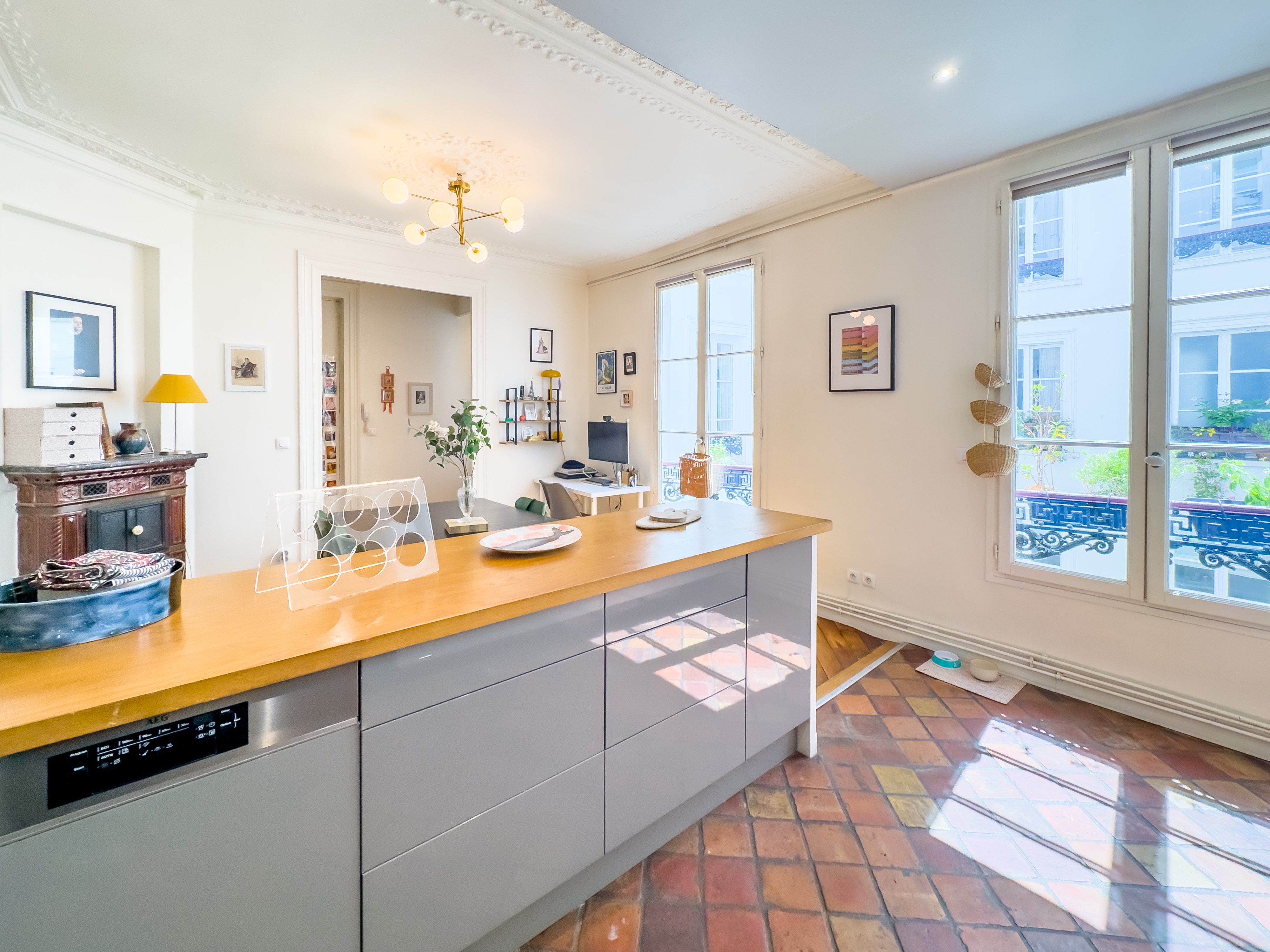 French property for sale in Paris 10e Arrondissement, Paris - €920,000 - photo 