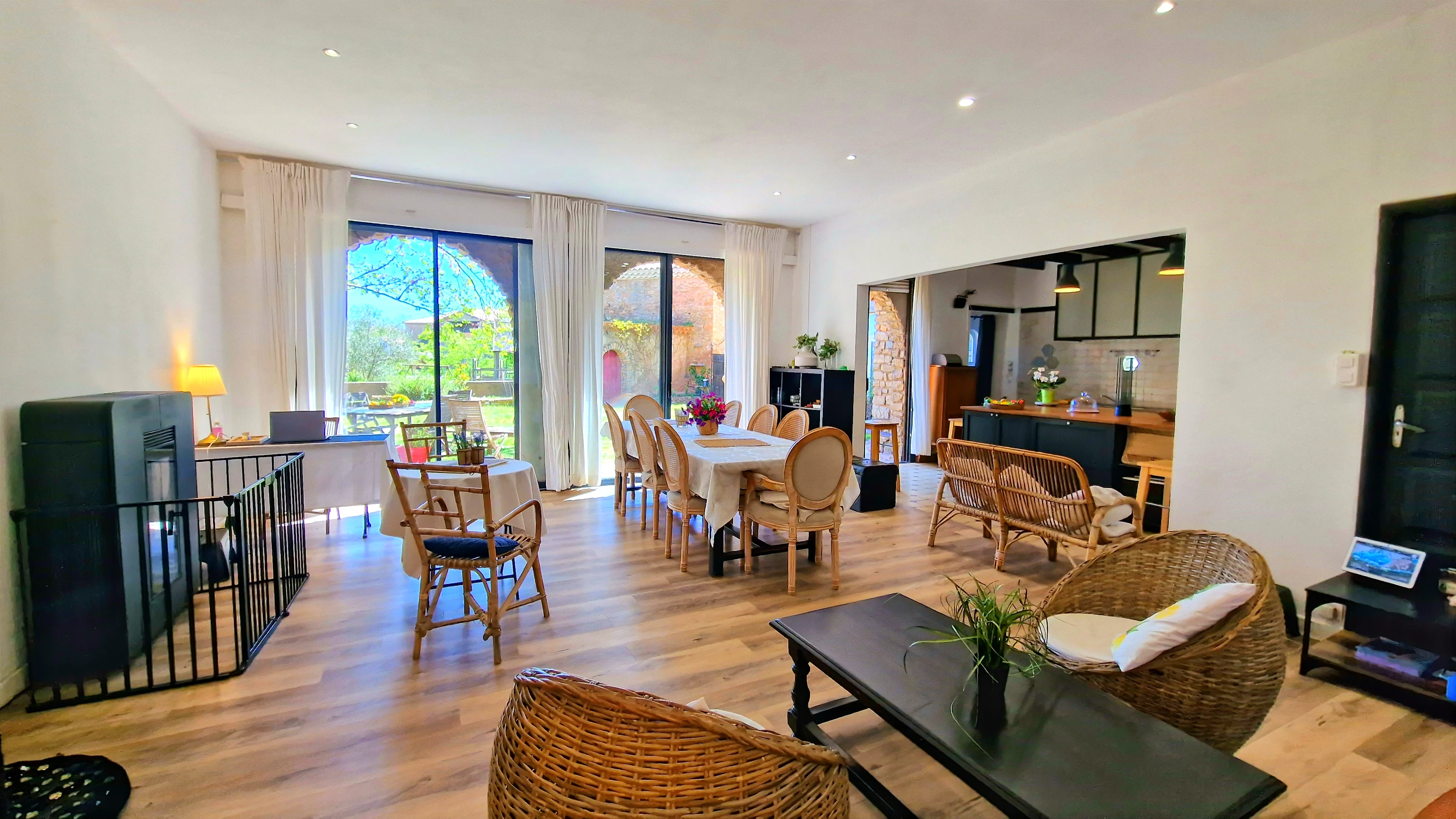 French property for sale in Moux, Aude - €450,000 - photo 