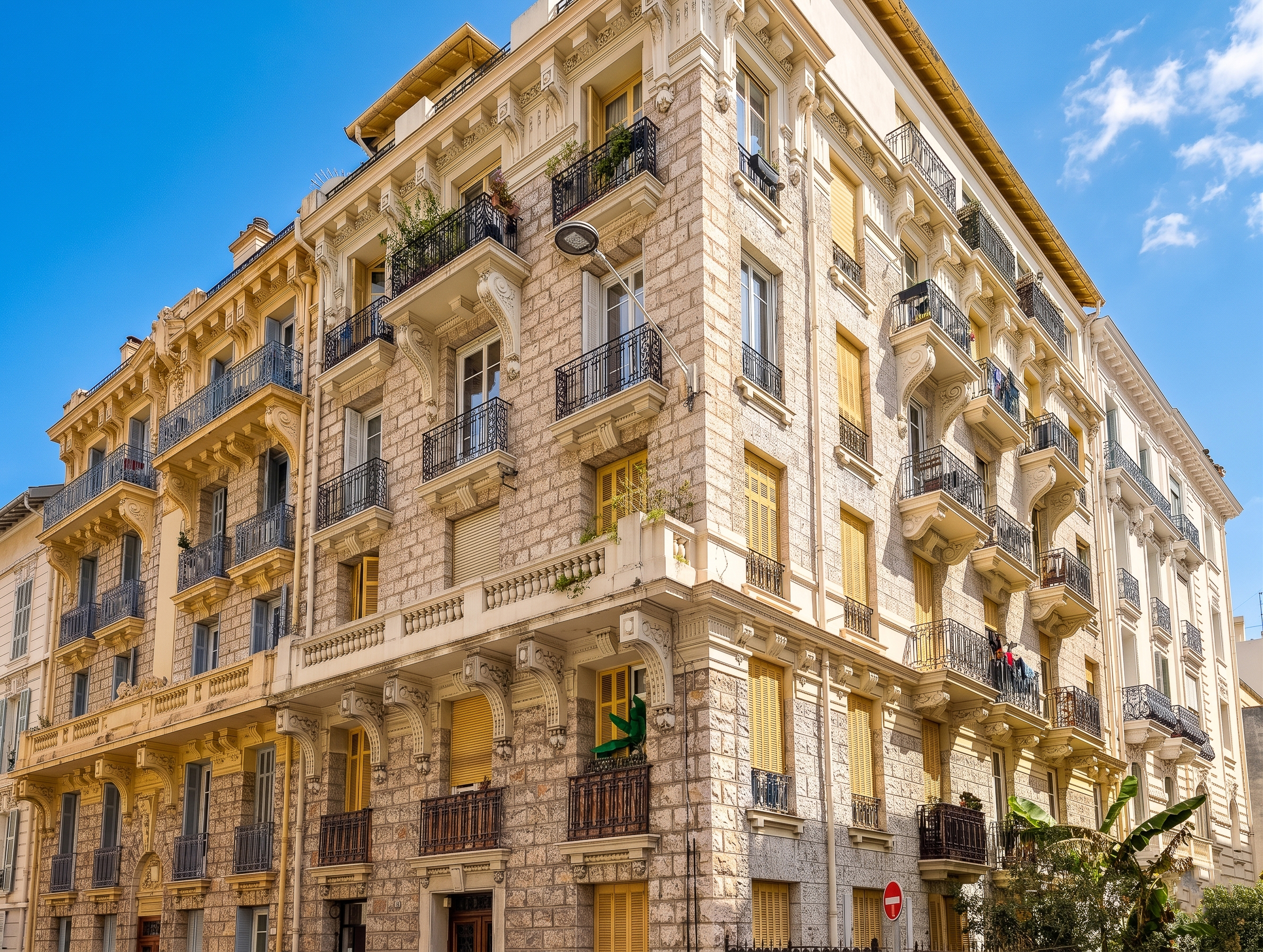 French property for sale in Nice, Alpes-Maritimes - €649,000 - photo 