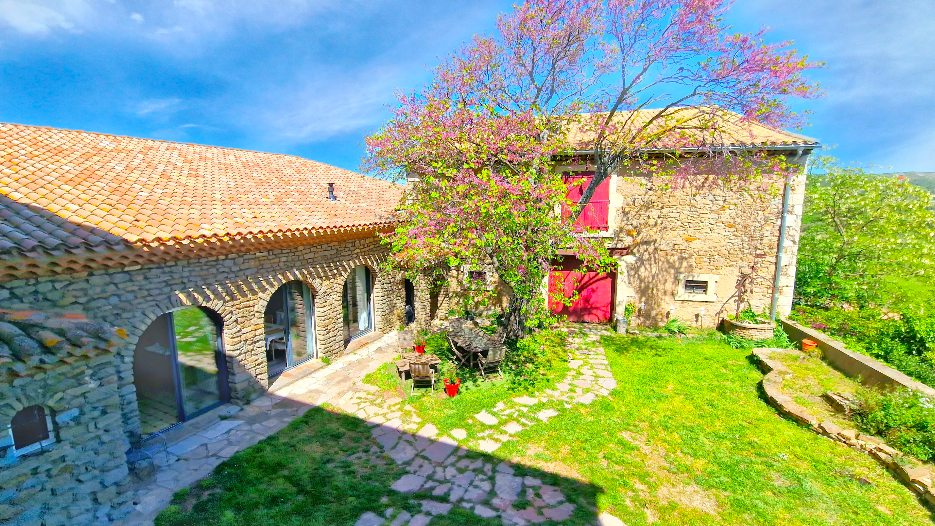 French property for sale in Moux, Aude - €450,000 - photo 