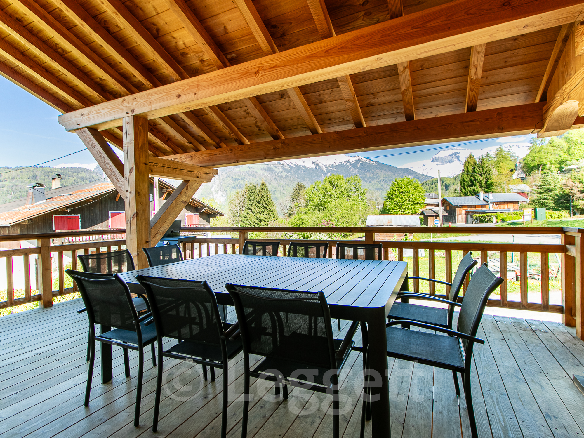 French property for sale in Samoëns, Haute-Savoie - €1,800,000 - photo 