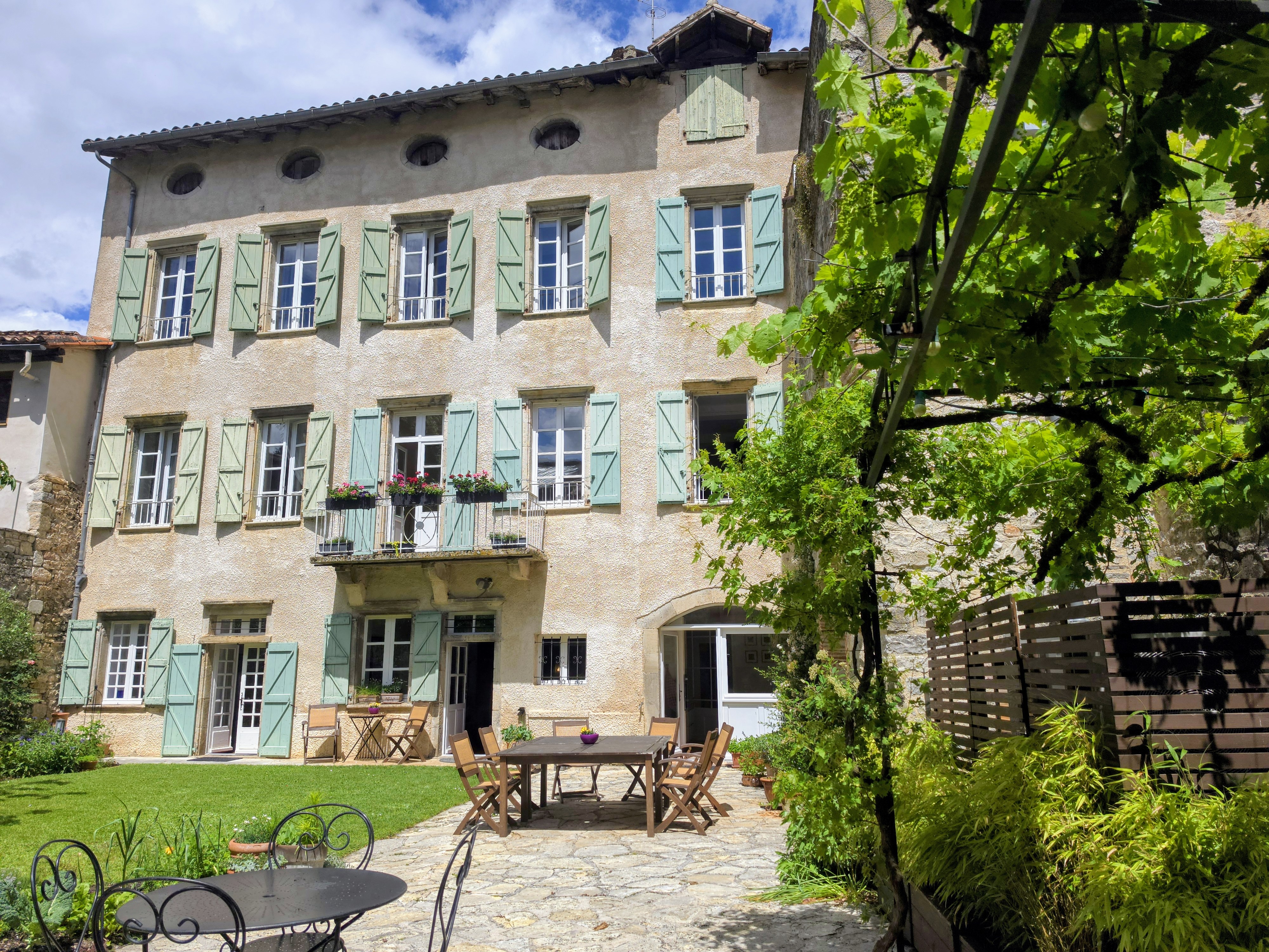 Propriété en France à vendre à Saint-Antonin-Noble-Val, Tarn-et-Garonne - €697 000 - photo 