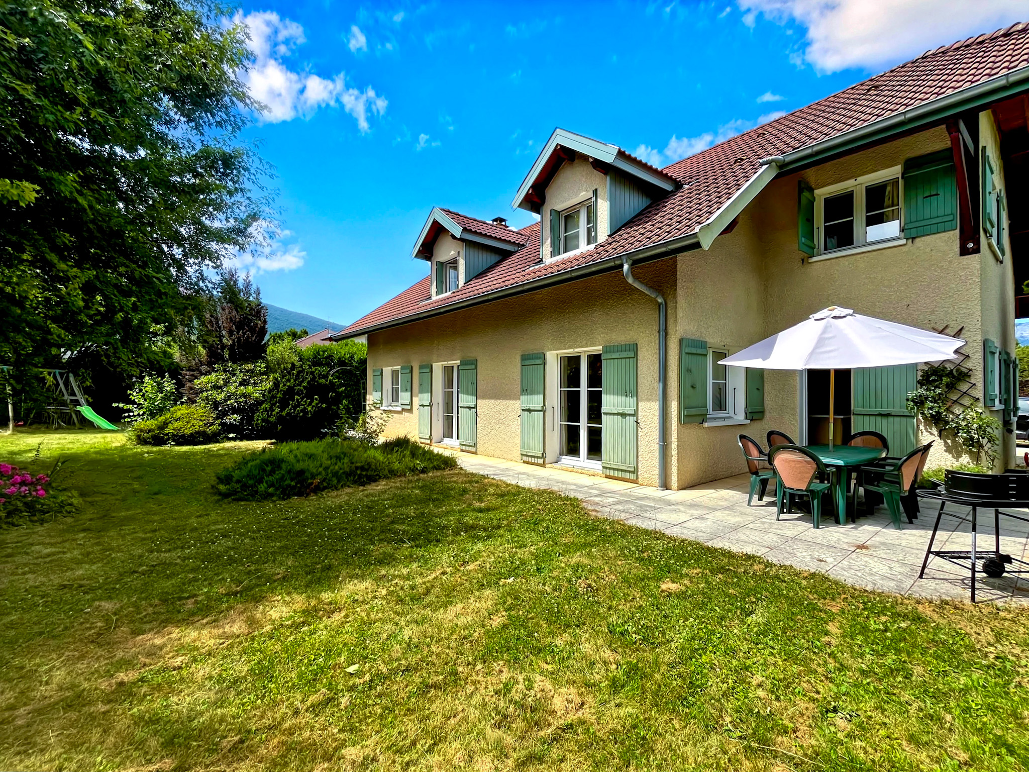 French property for sale in Saint-Jorioz, Haute-Savoie - €1,165,000 - photo 