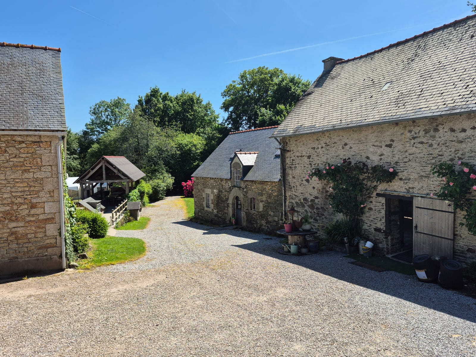 French property for sale in Cléguérec, Morbihan - €901,000 - photo 