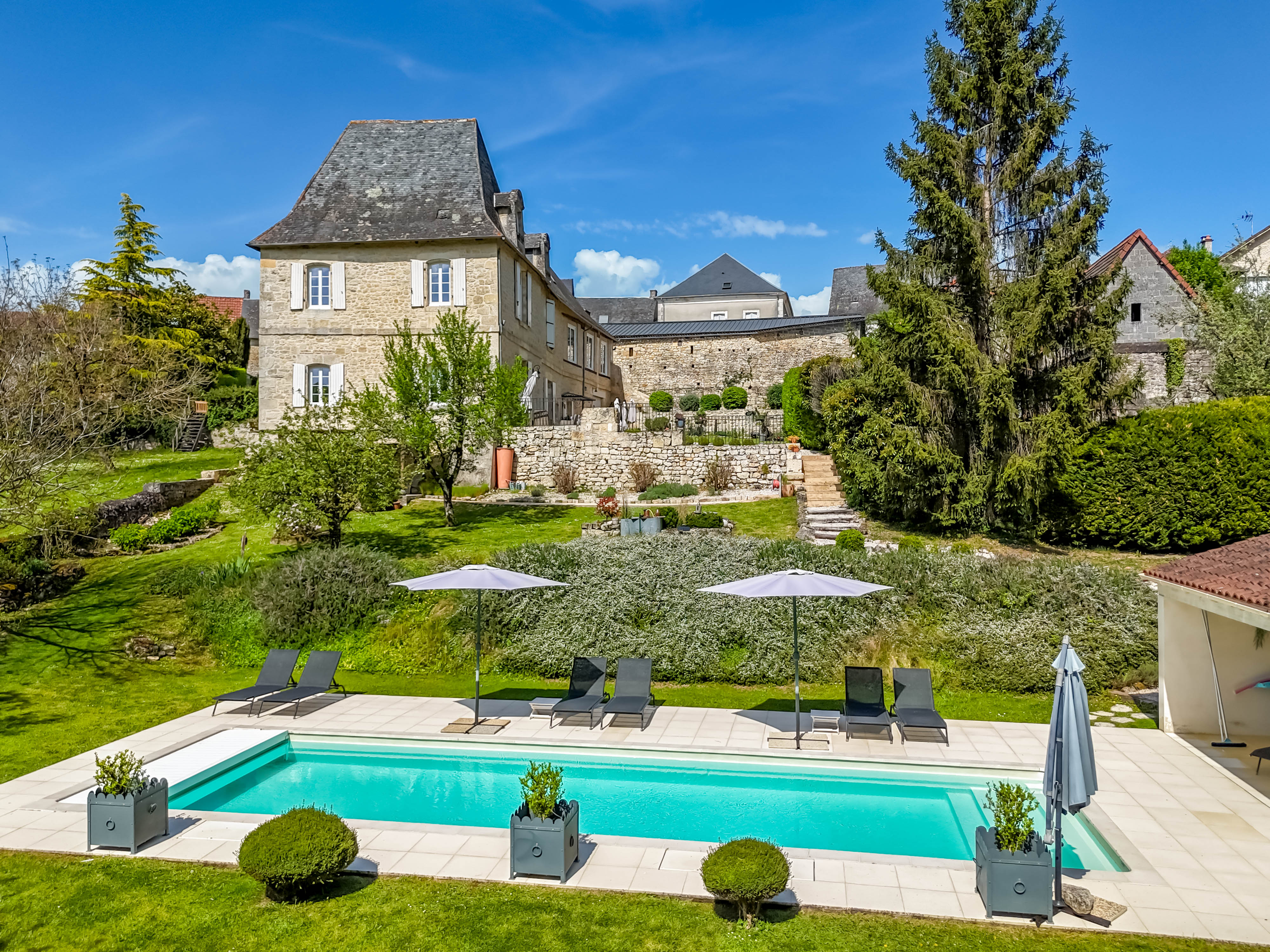 French property for sale in La Bachellerie, Dordogne - €680,000 - photo 