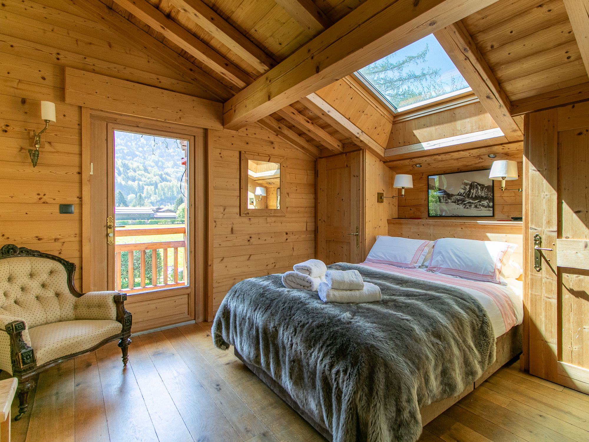 French property for sale in Samoëns, Haute-Savoie - €2,850,000 - photo 