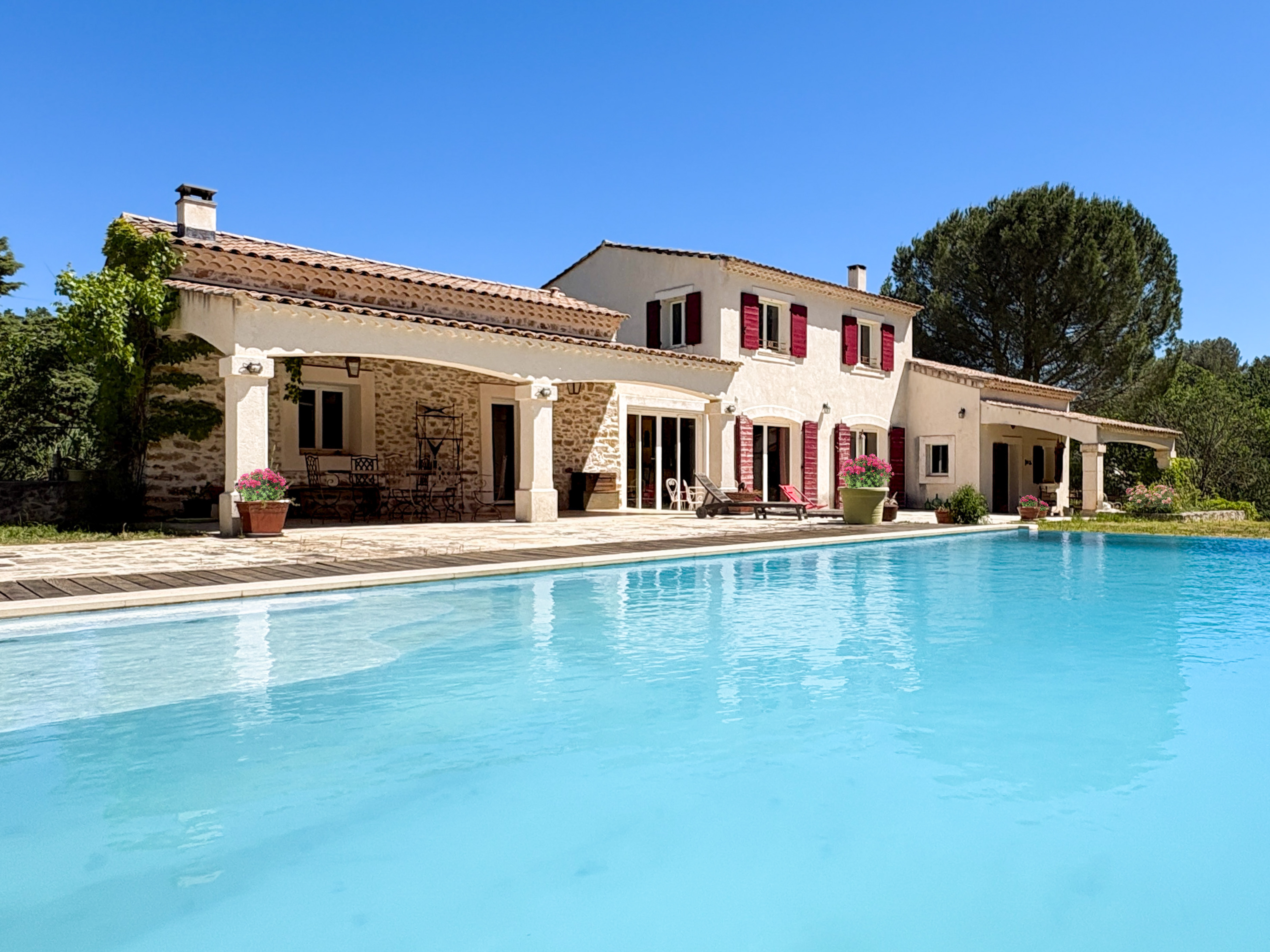 Propriété en France à vendre à Trets, Bouches-du-Rhône - €1 095 000 - photo 