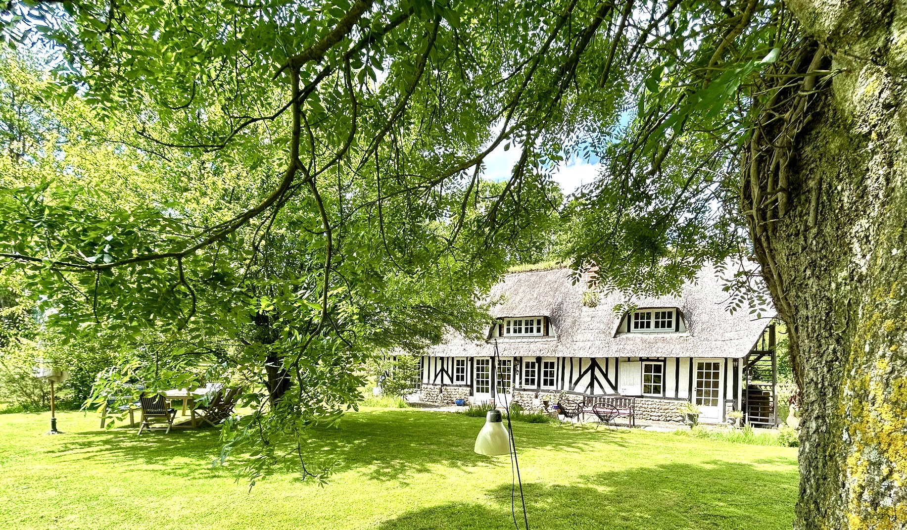 French property for sale in Saint-Léger-de-Rôtes, Eure - €526,000 - photo 