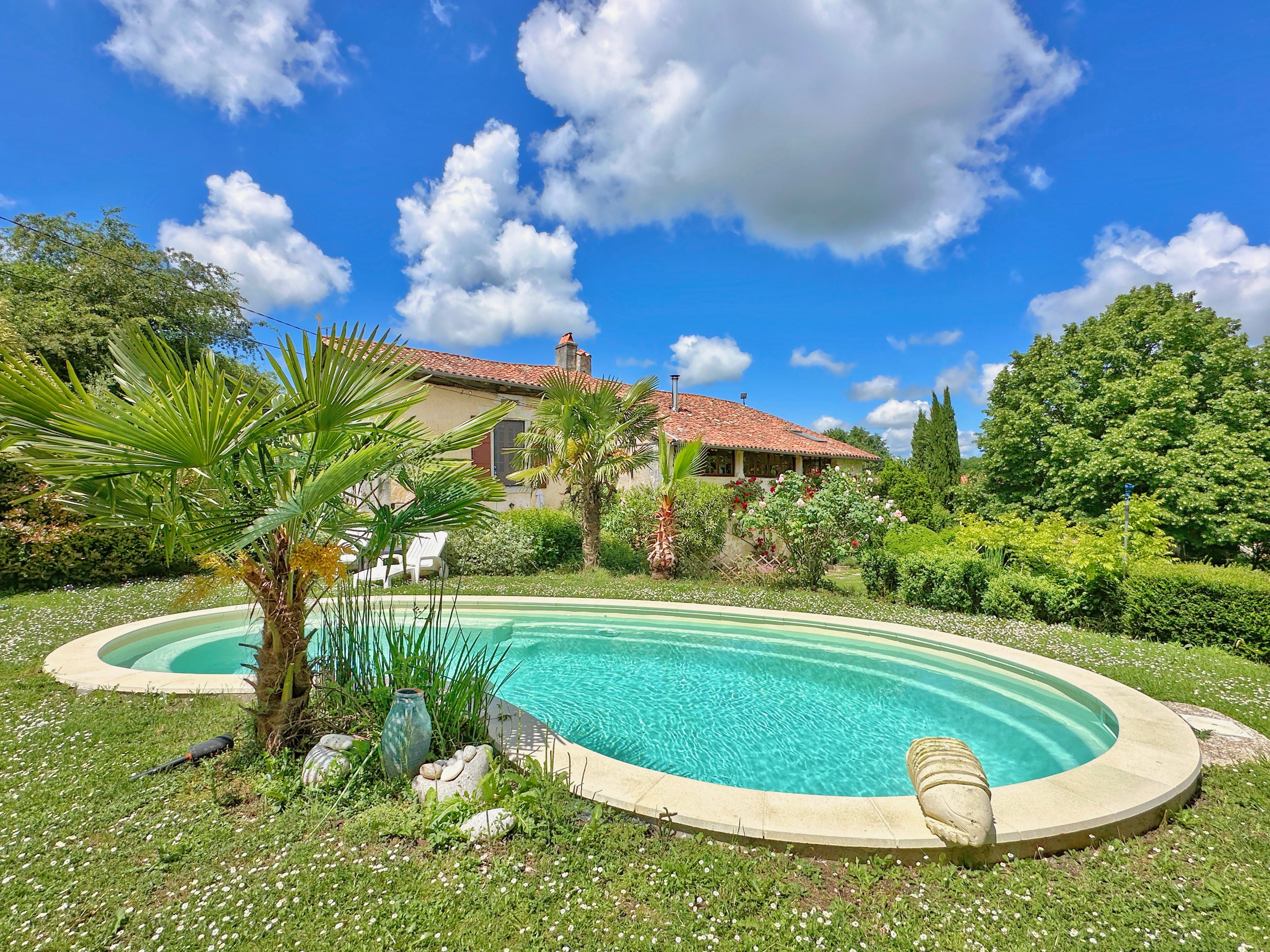 French property for sale in Verteillac, Dordogne - €636,000 - photo 