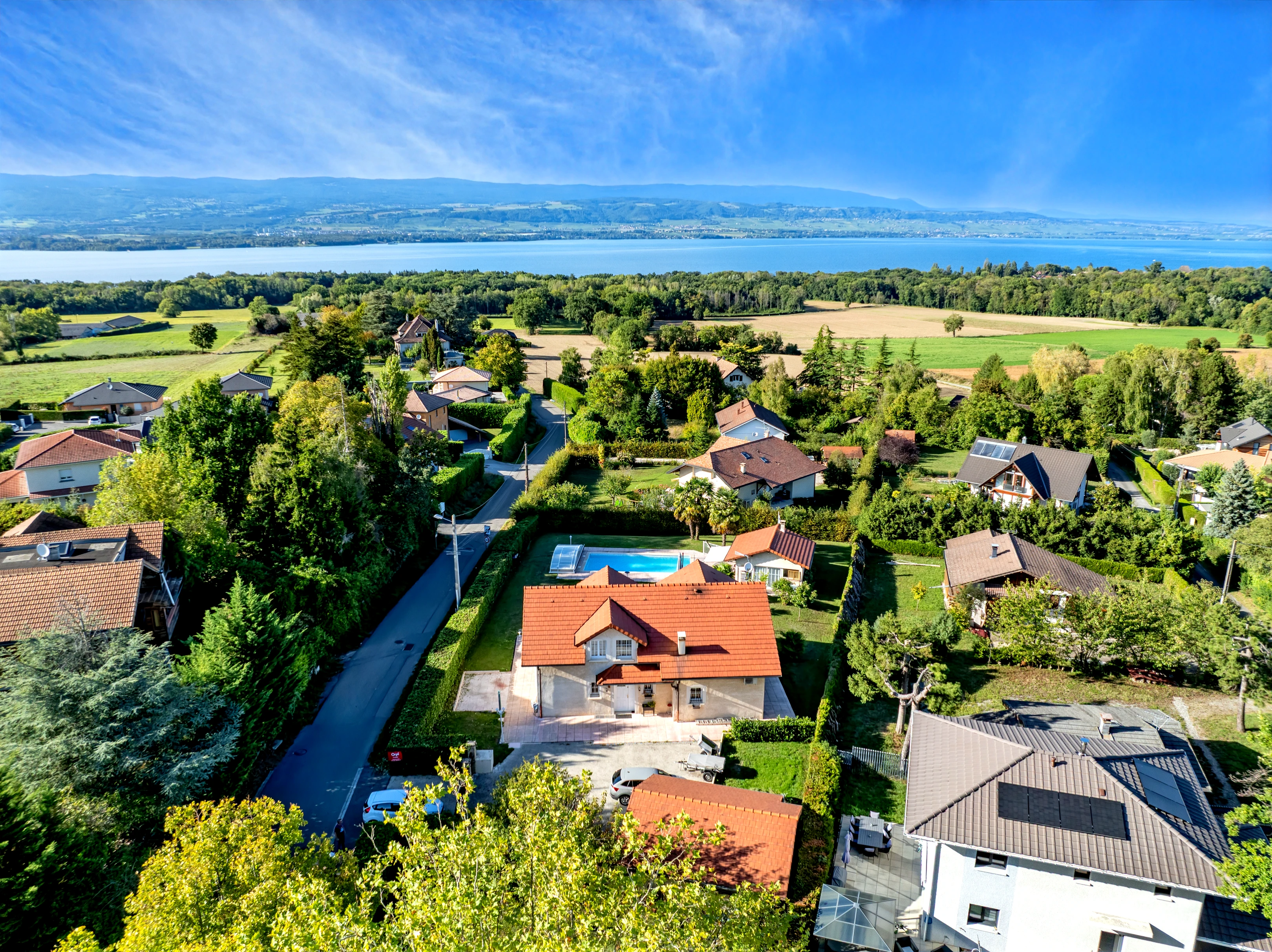 French property for sale in Messery, Haute-Savoie - €1,090,000 - photo 