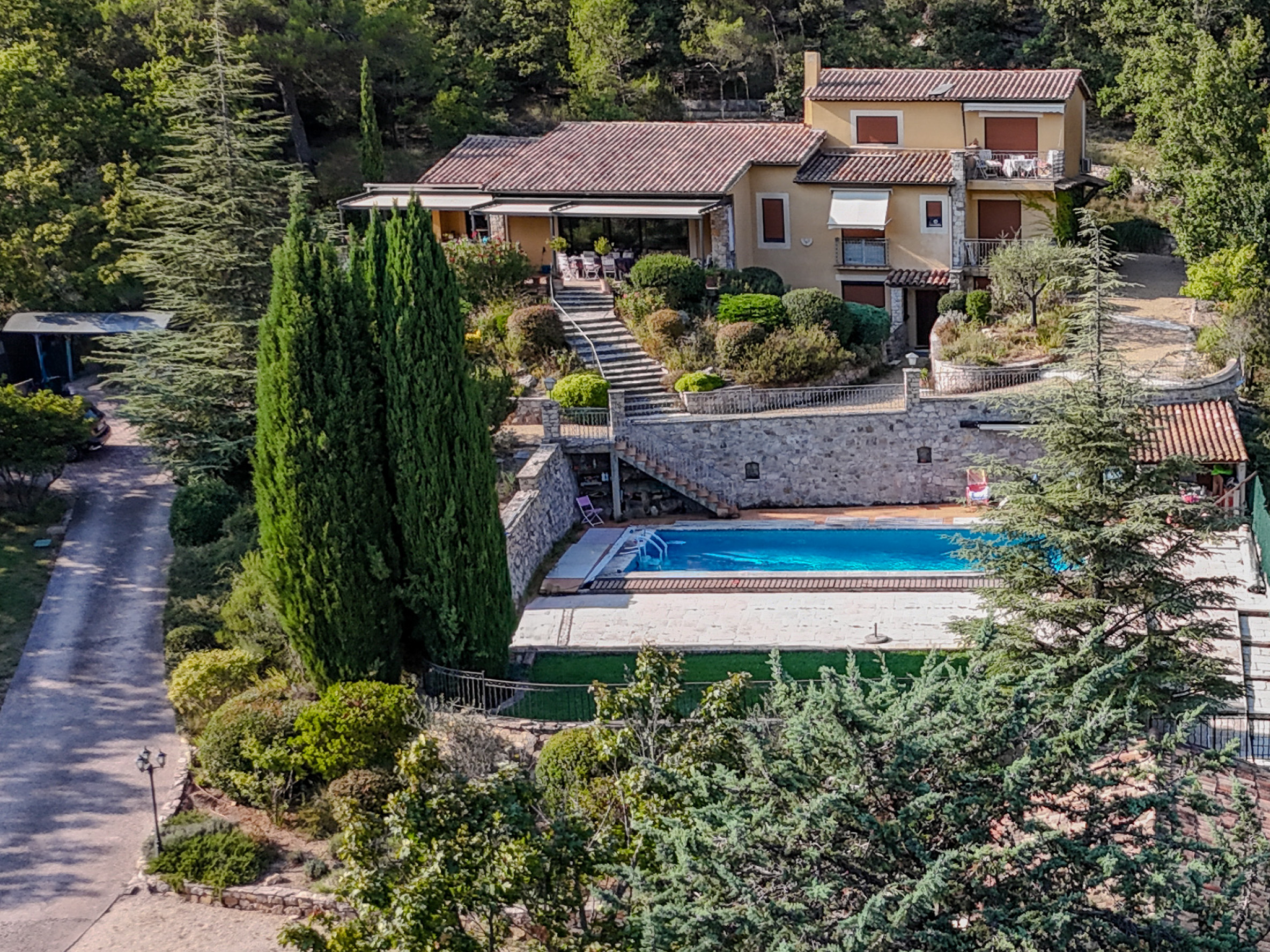 Propriété en France à vendre à Vauvenargues, Bouches-du-Rhône - €1 300 000 - photo 