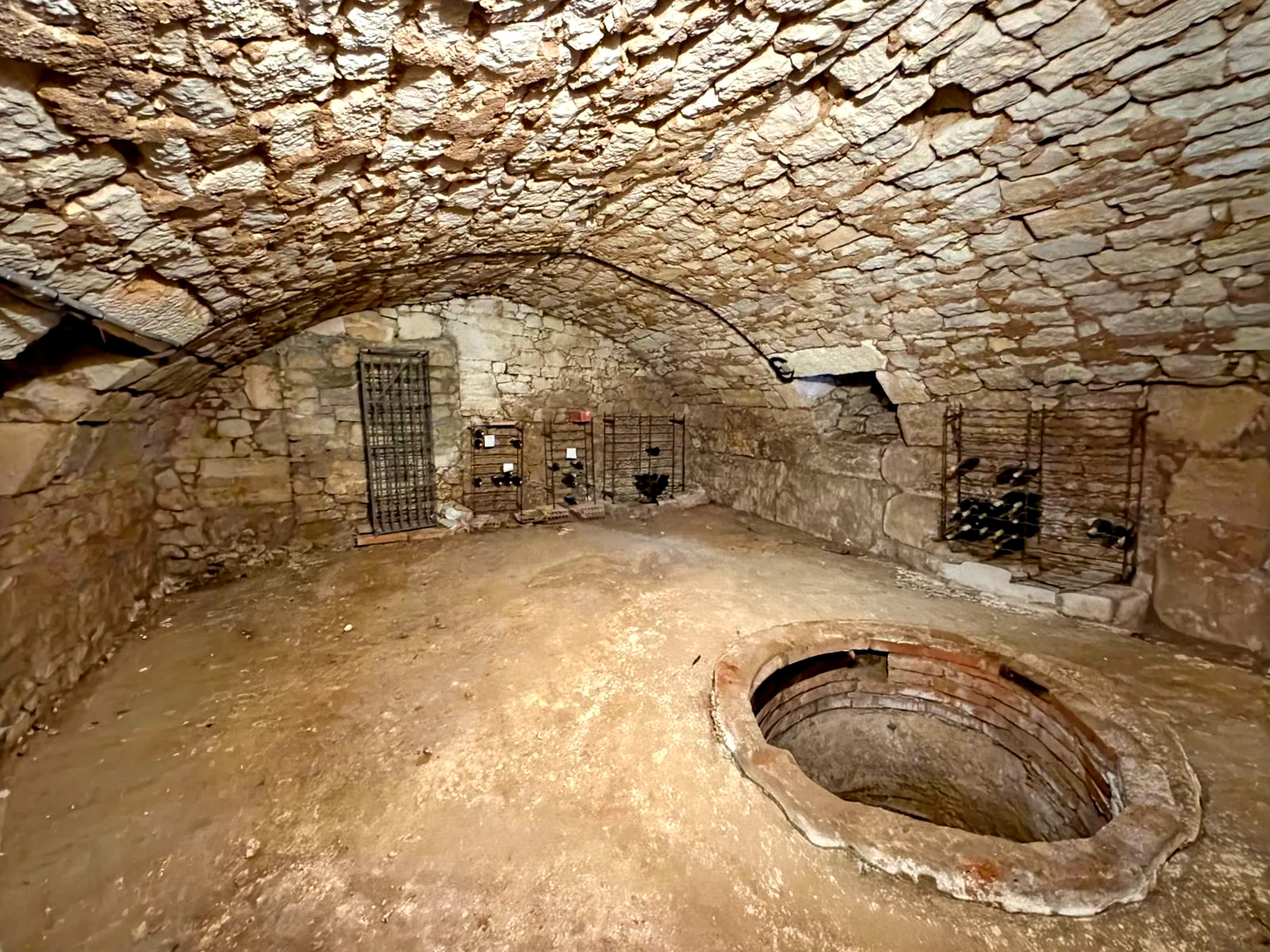 French property for sale in La Bachellerie, Dordogne - €680,000 - photo 