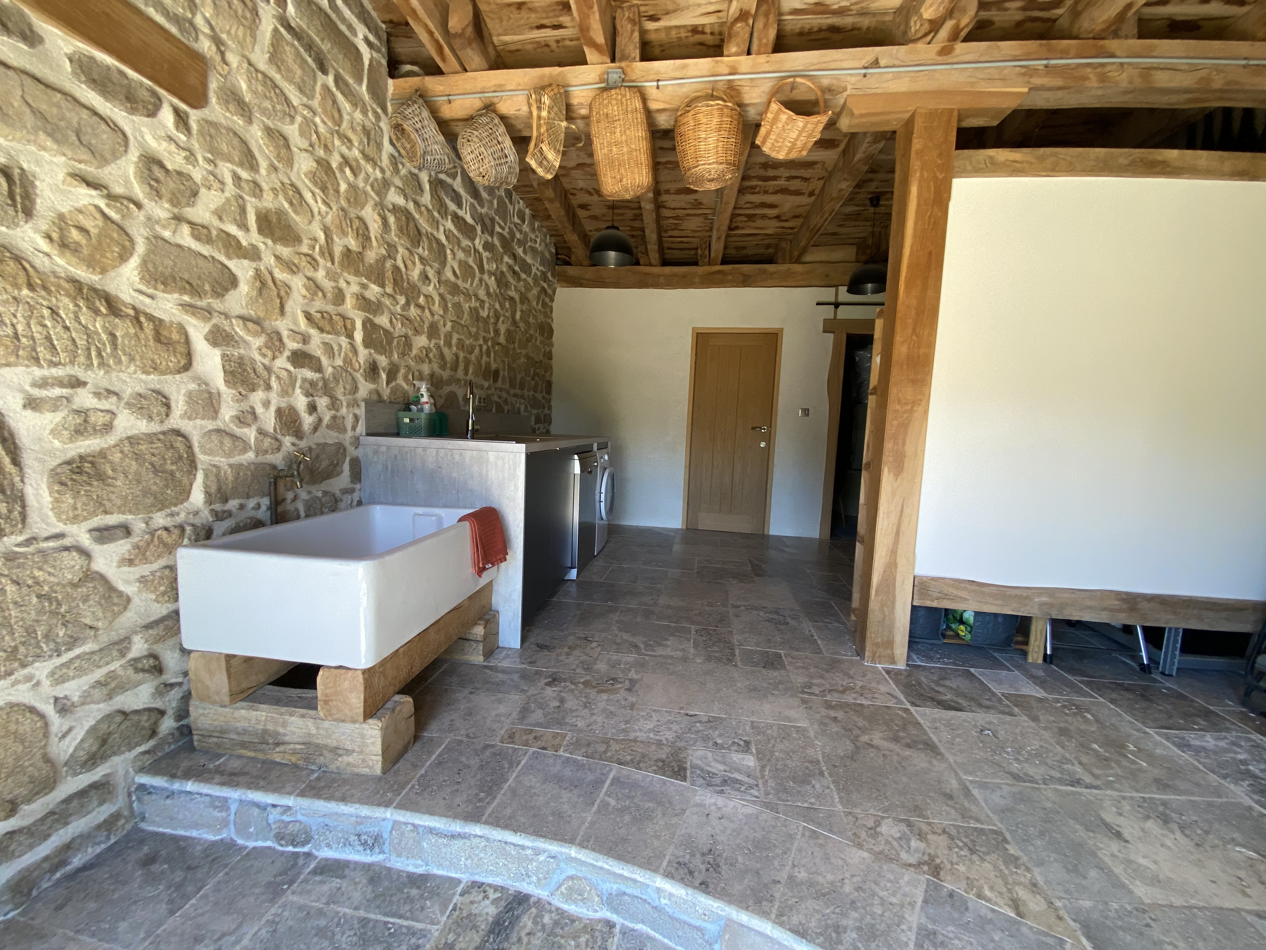 Propriété en France à vendre à Saint-Hilaire-les-Courbes, Corrèze - €696 960 - photo 