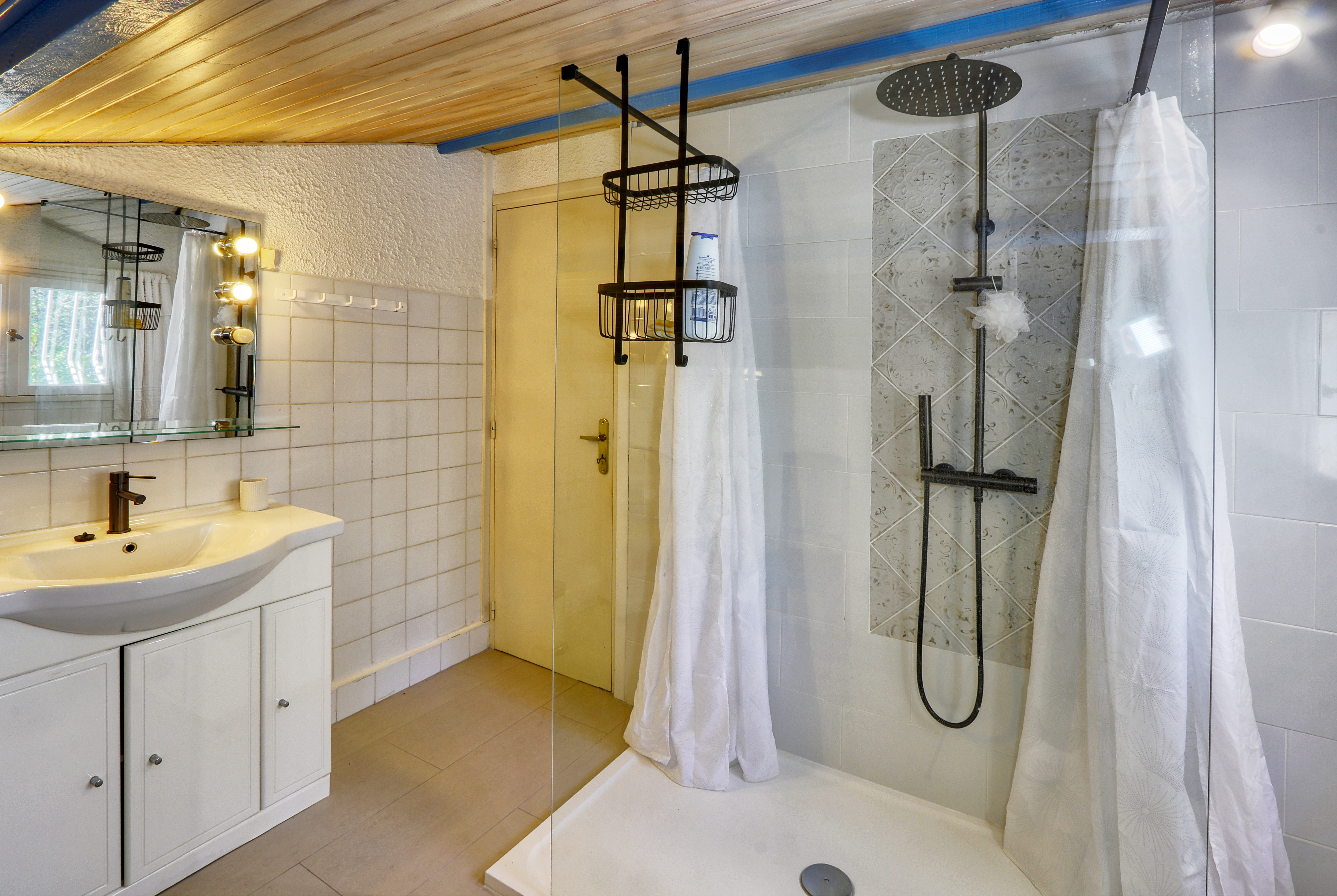 French property for sale in Belcodène, Bouches-du-Rhône - €825,000 - photo 