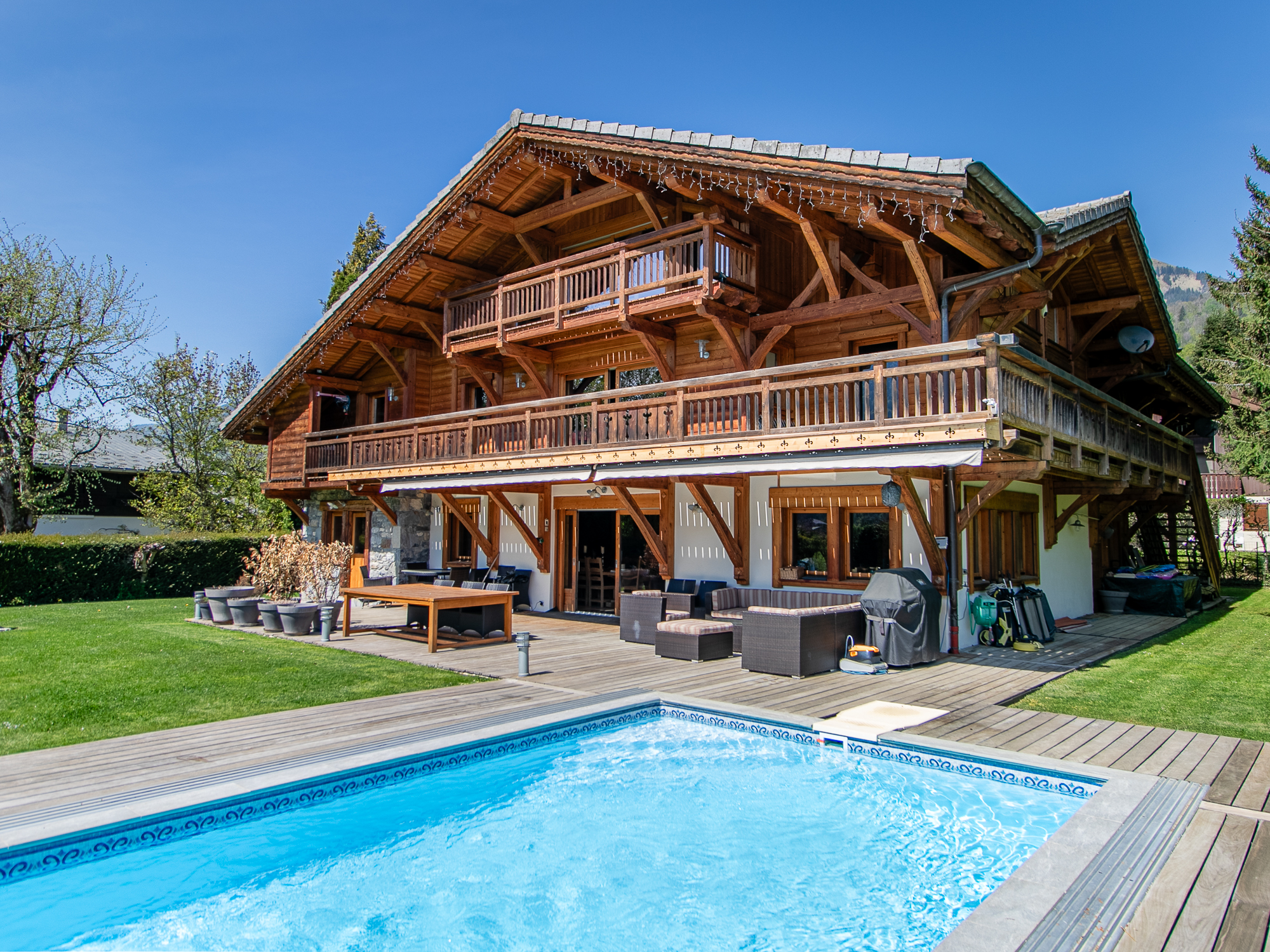 French property for sale in Samoëns, Haute-Savoie - €2,850,000 - photo 