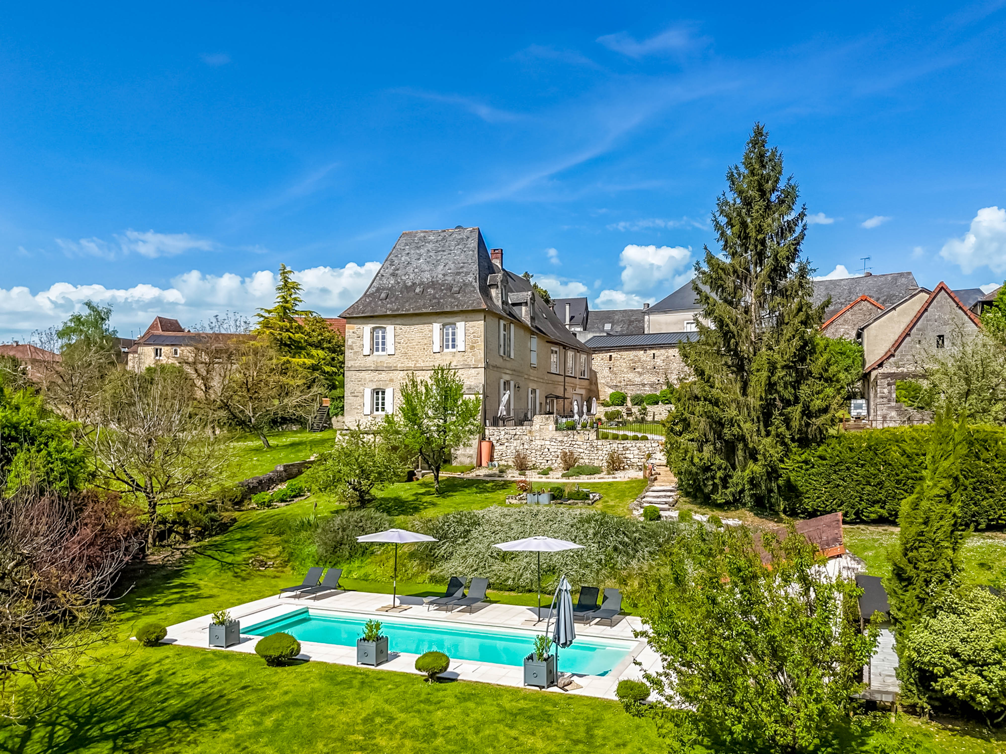 French property for sale in La Bachellerie, Dordogne - €680,000 - photo 