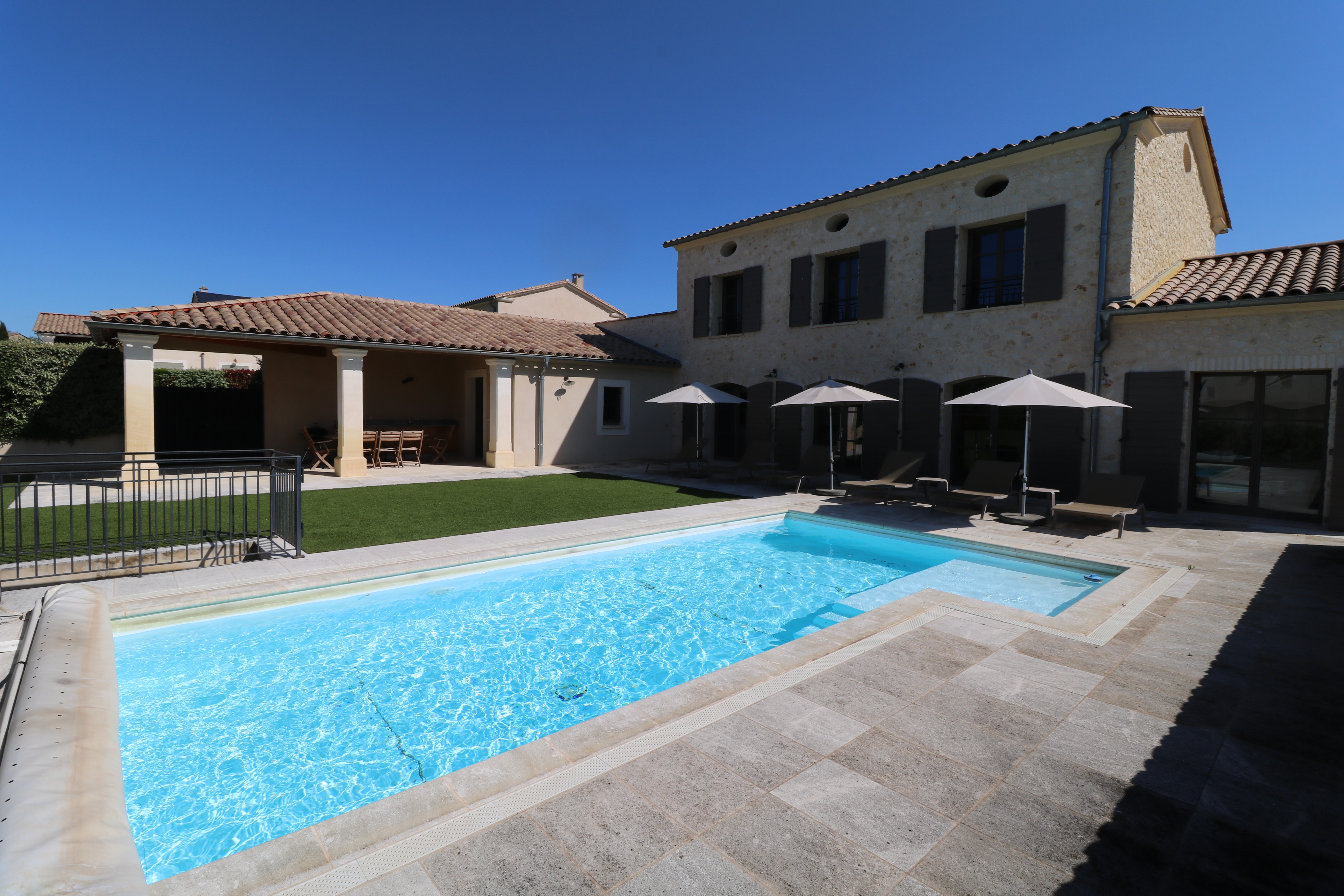 French property for sale in Uzès, Gard - €995,000 - photo 