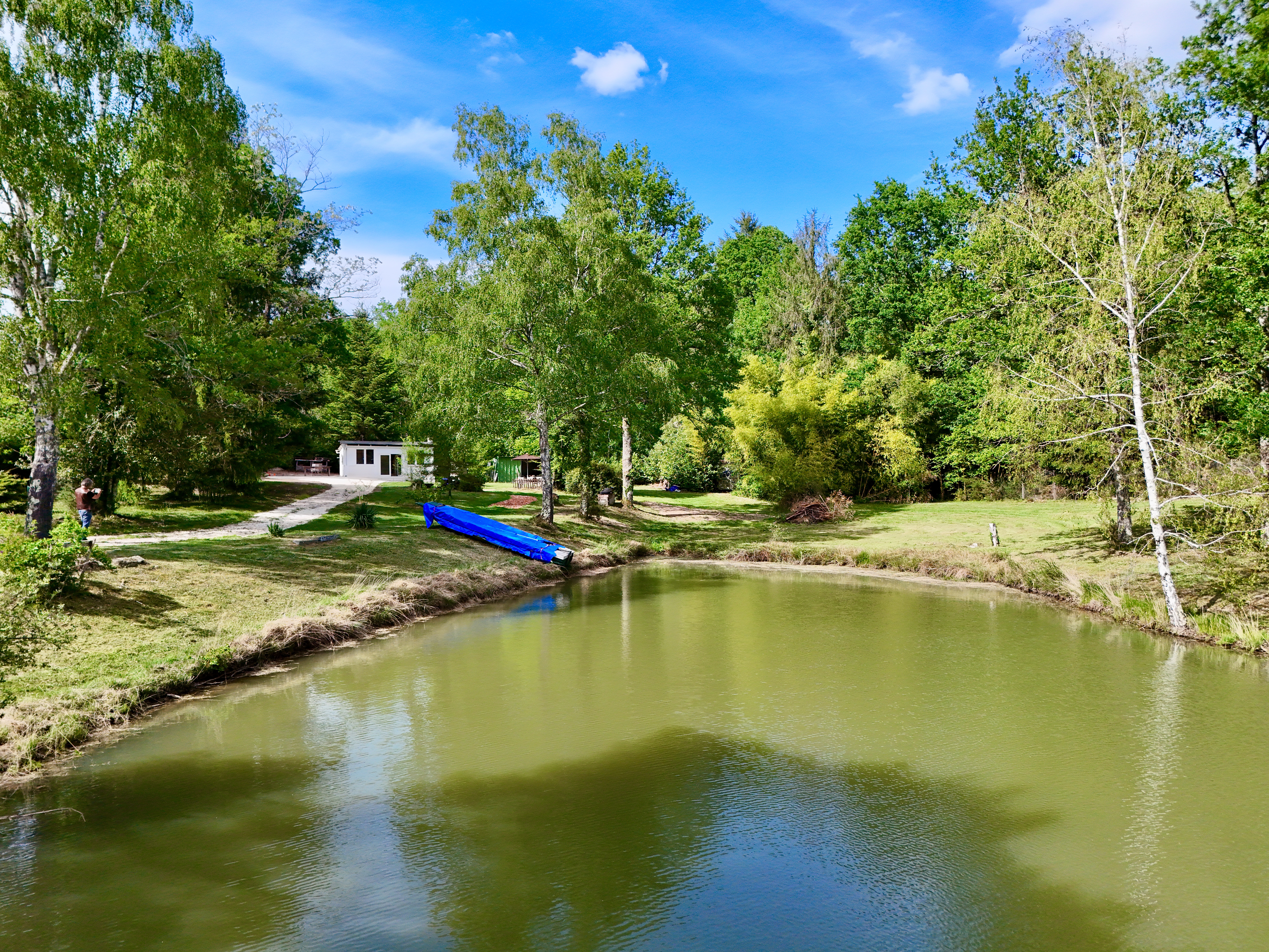 Pond with a cabin and an existing building permit, allowing for up to of living space after renovation à Rudeau-Ladosse