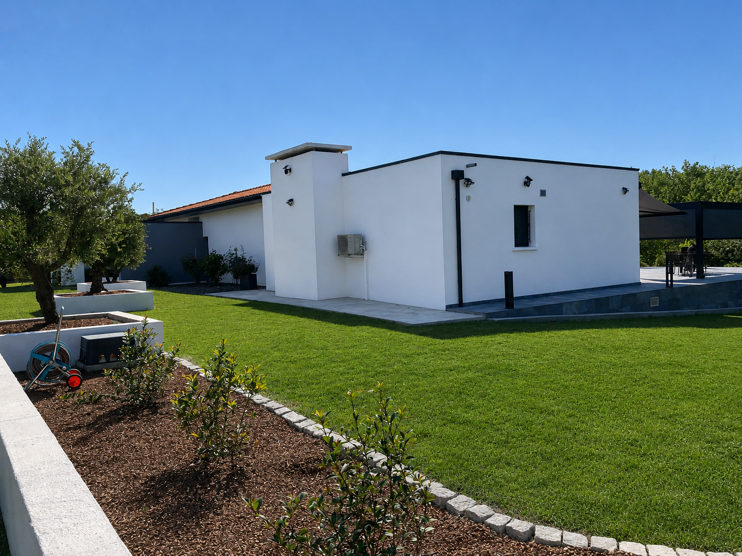 French property for sale in Fleurance, Gers - €599,000 - photo 