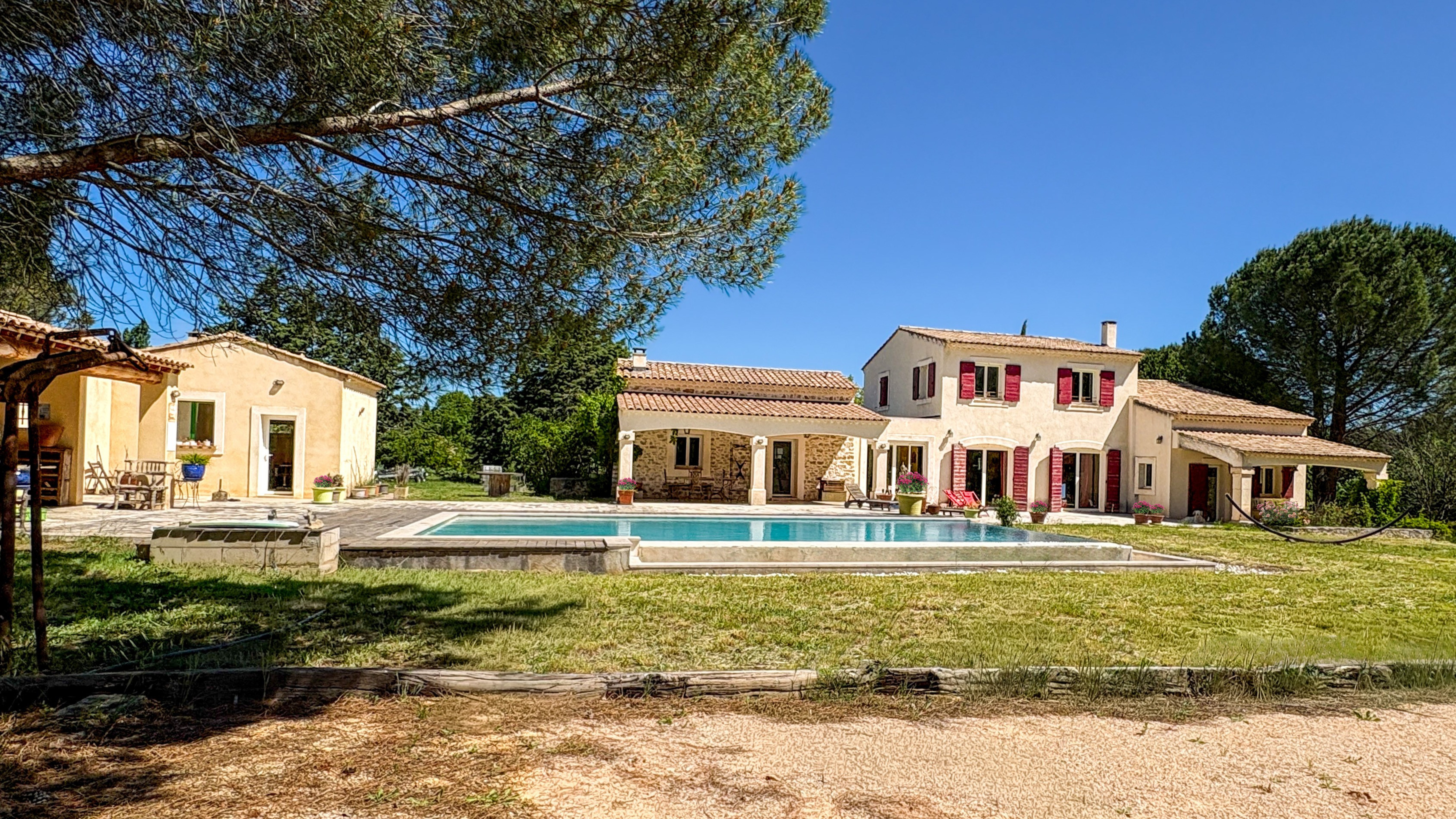 Propriété en France à vendre à Trets, Bouches-du-Rhône - €1 095 000 - photo 