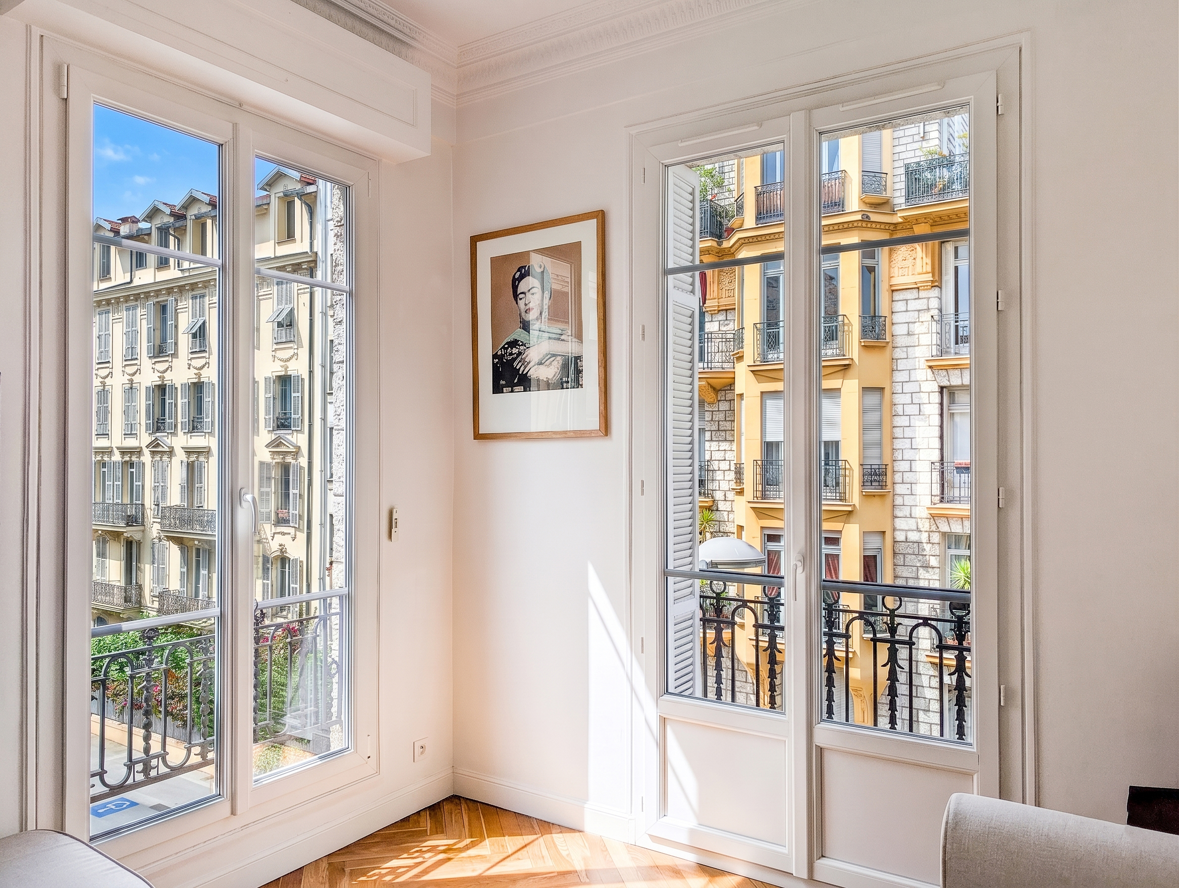 French property for sale in Nice, Alpes-Maritimes - €649,000 - photo 