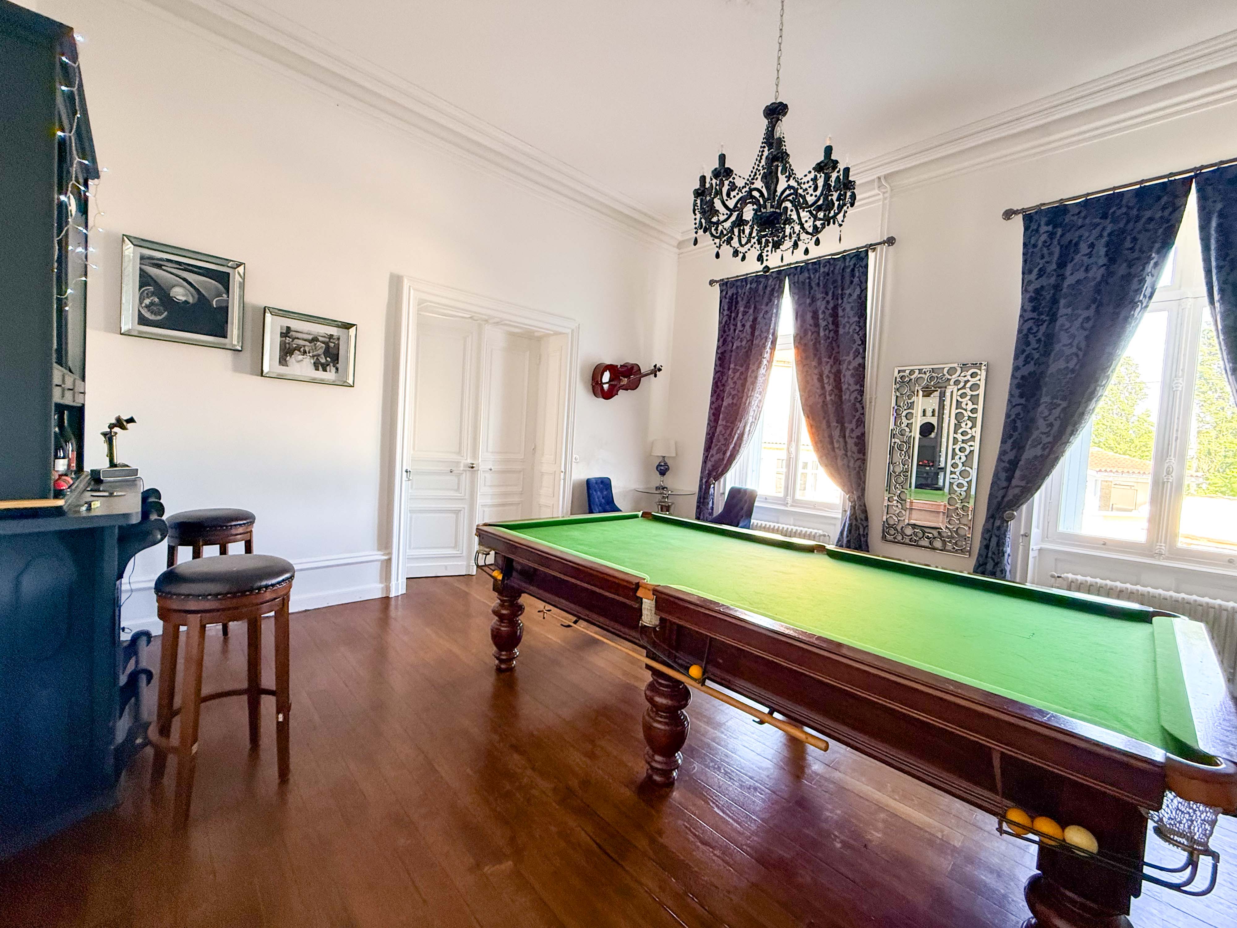 Propriété en France à vendre à Aulnay, Charente-Maritime - €1 042 011 - photo 