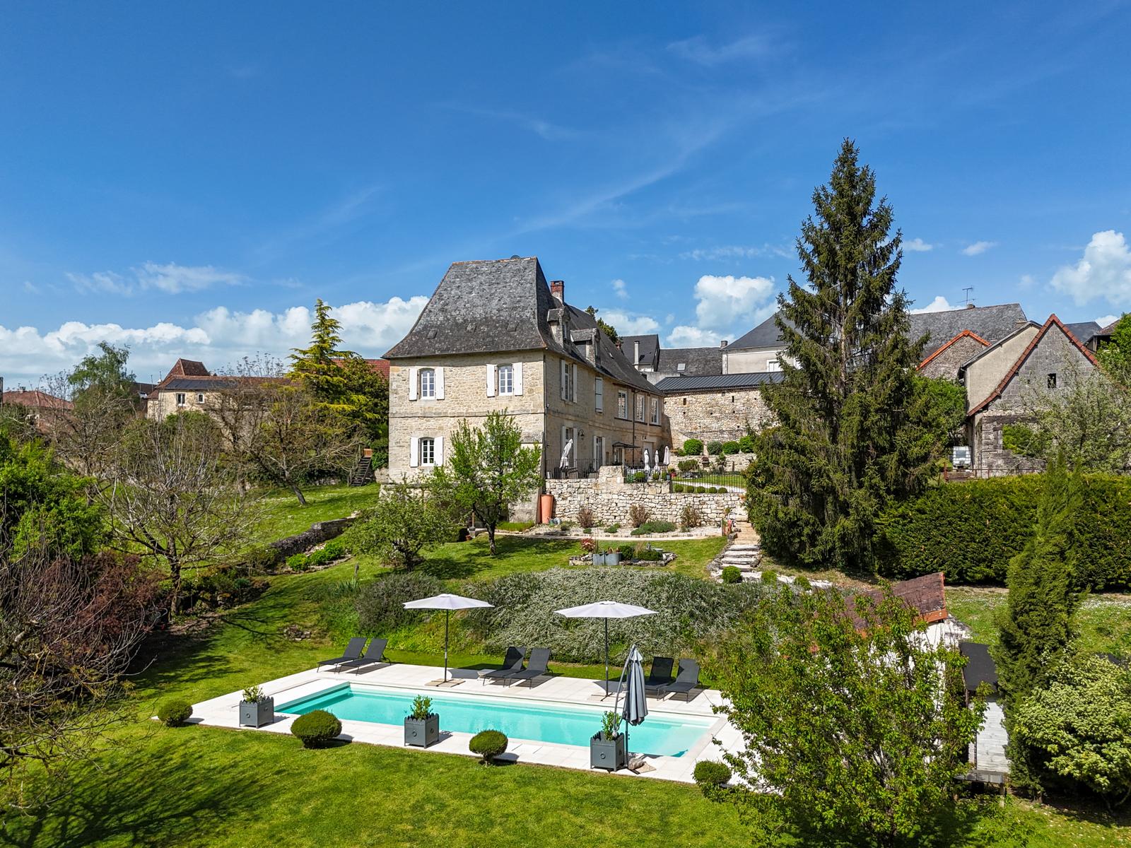 French property for sale in La Bachellerie, Dordogne - €680,000 - photo 