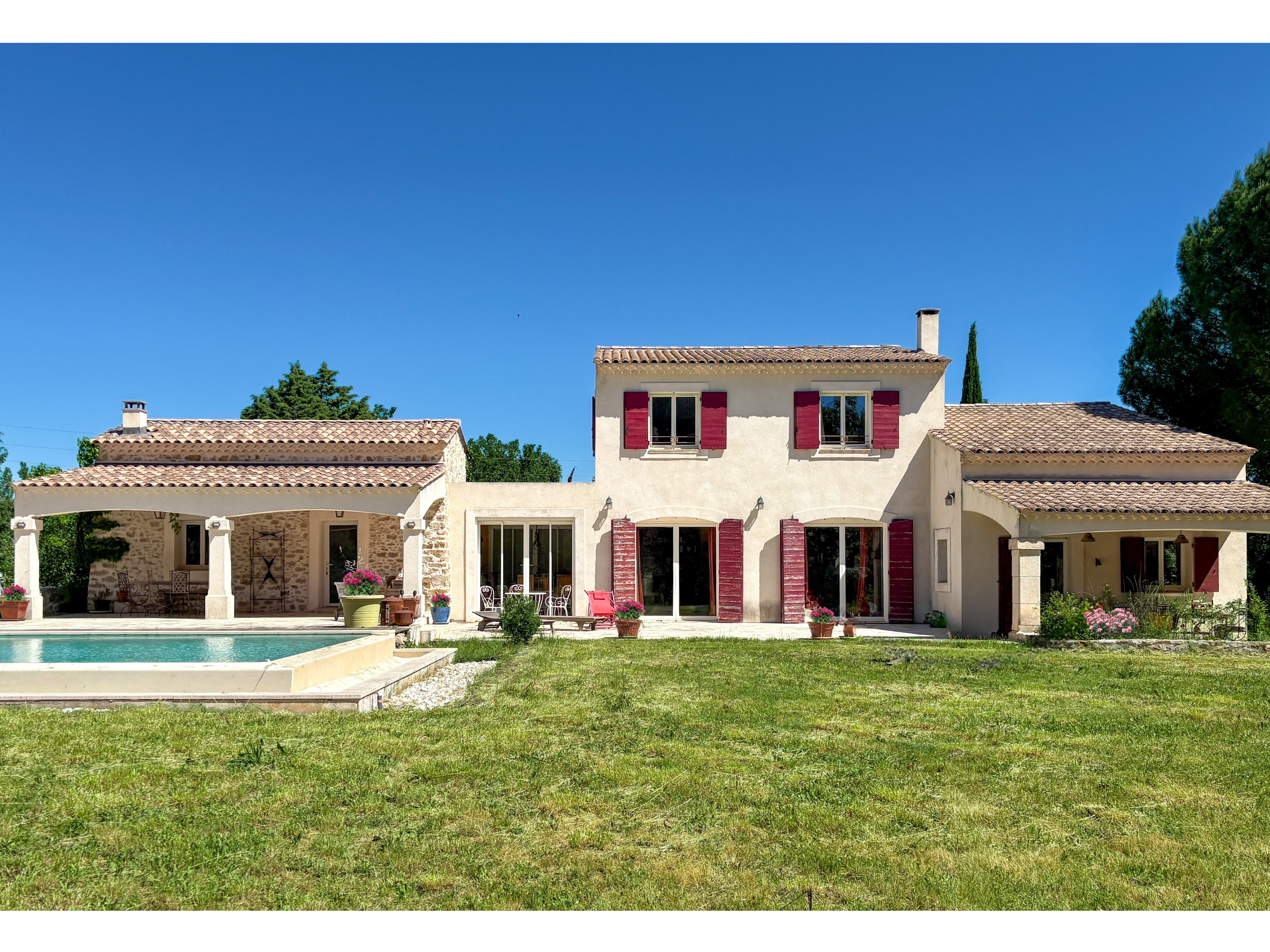 Propriété en France à vendre à Trets, Bouches-du-Rhône - €1 095 000 - photo 