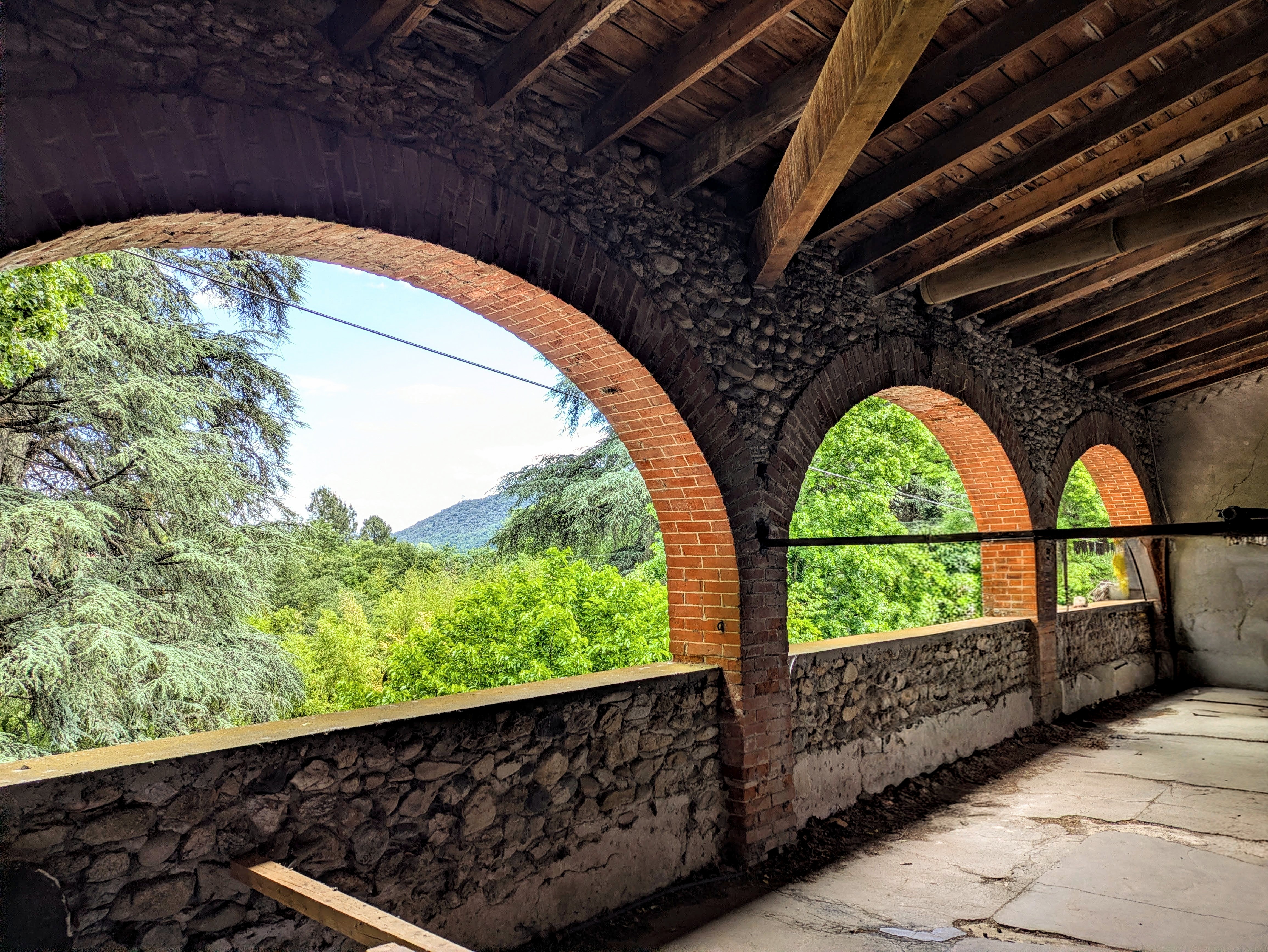 Propriété en France à vendre à Saint-Laurent-du-Pape, Ardèche - €750 000 - photo 
