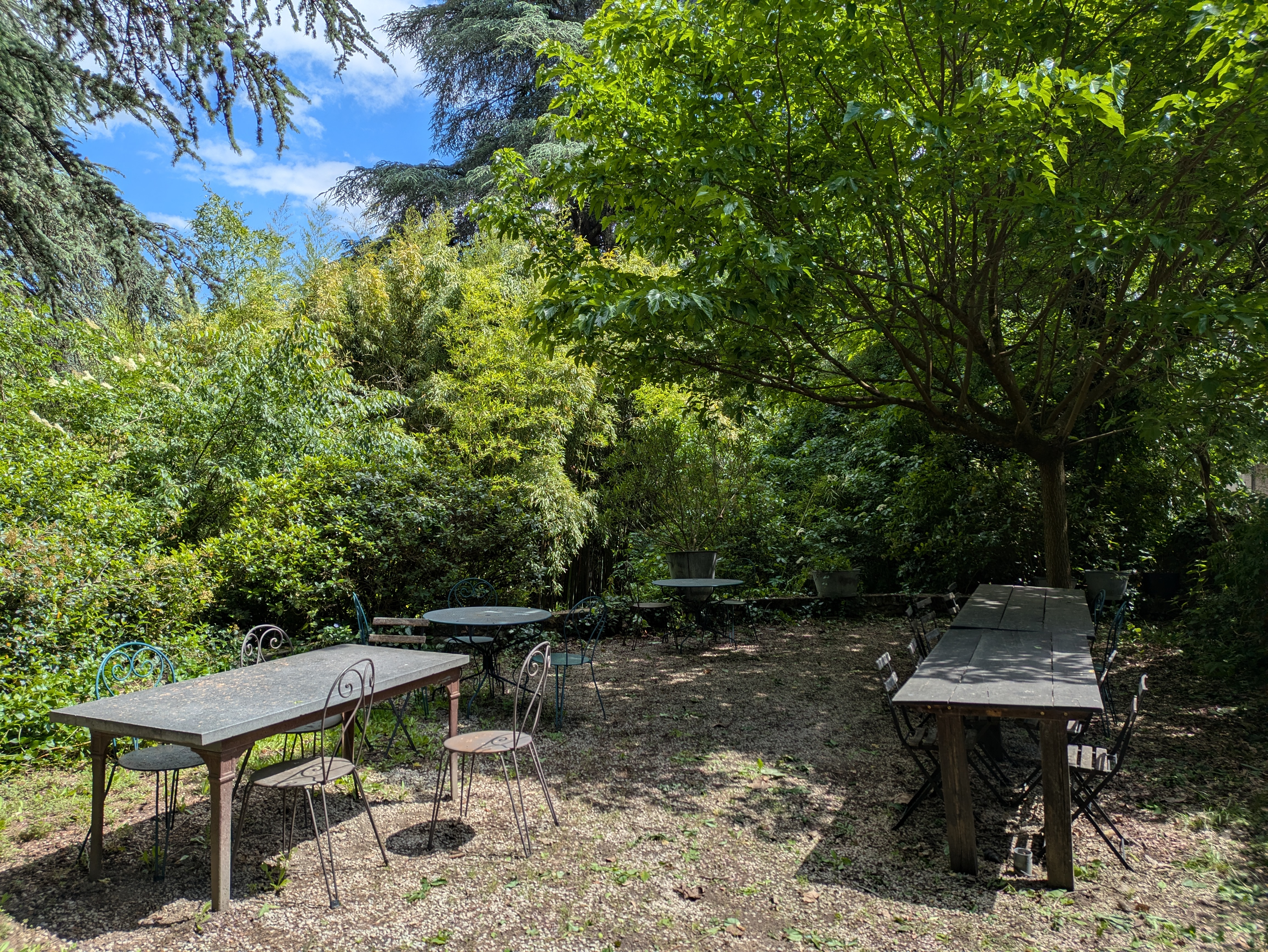 Propriété en France à vendre à Saint-Laurent-du-Pape, Ardèche - €750 000 - photo 