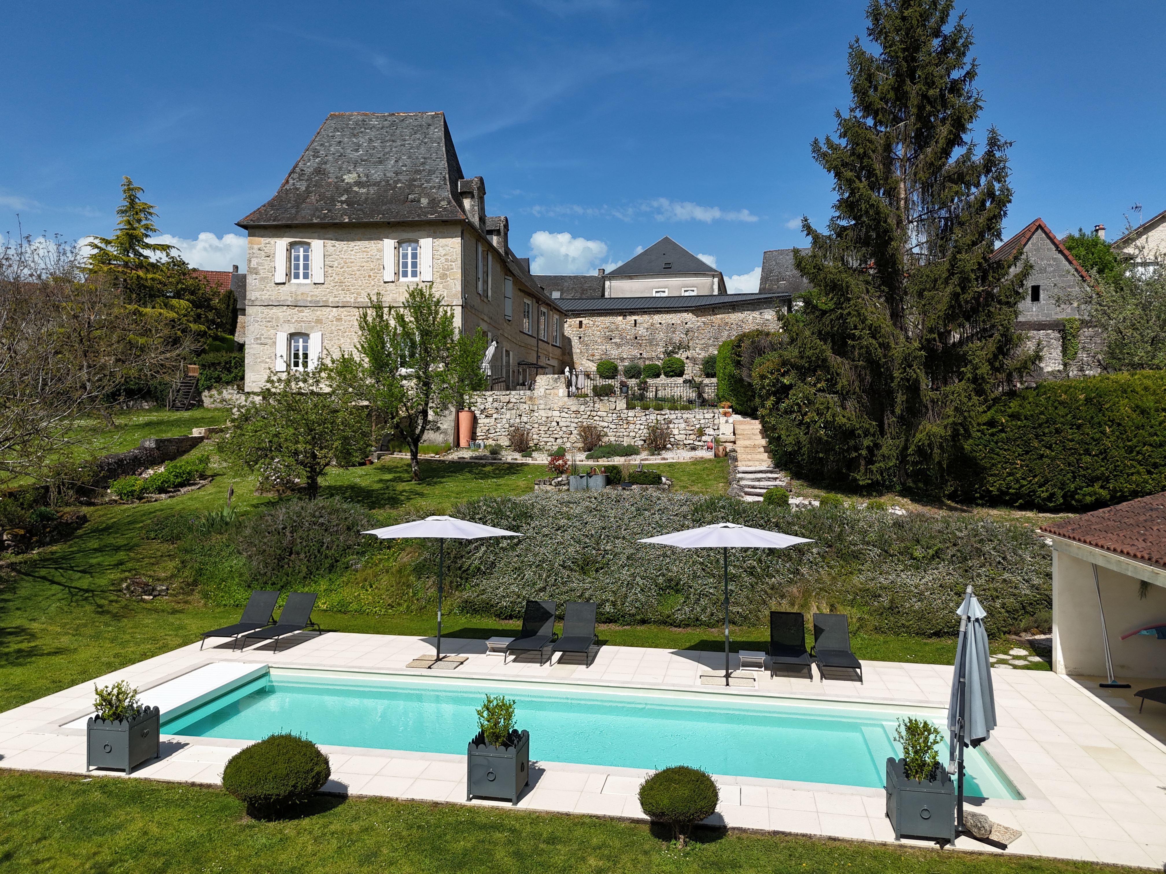 French property for sale in La Bachellerie, Dordogne - €680,000 - photo 
