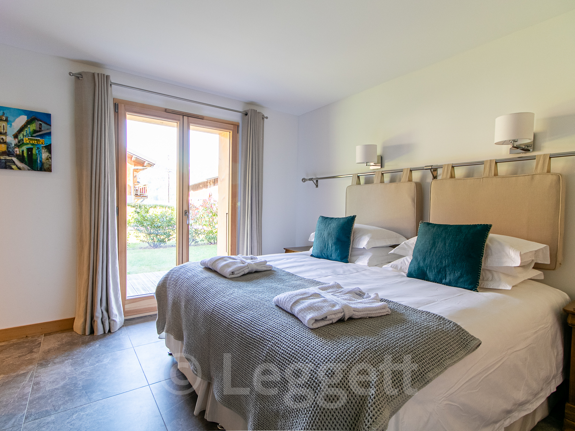 French property for sale in Samoëns, Haute-Savoie - €1,800,000 - photo 